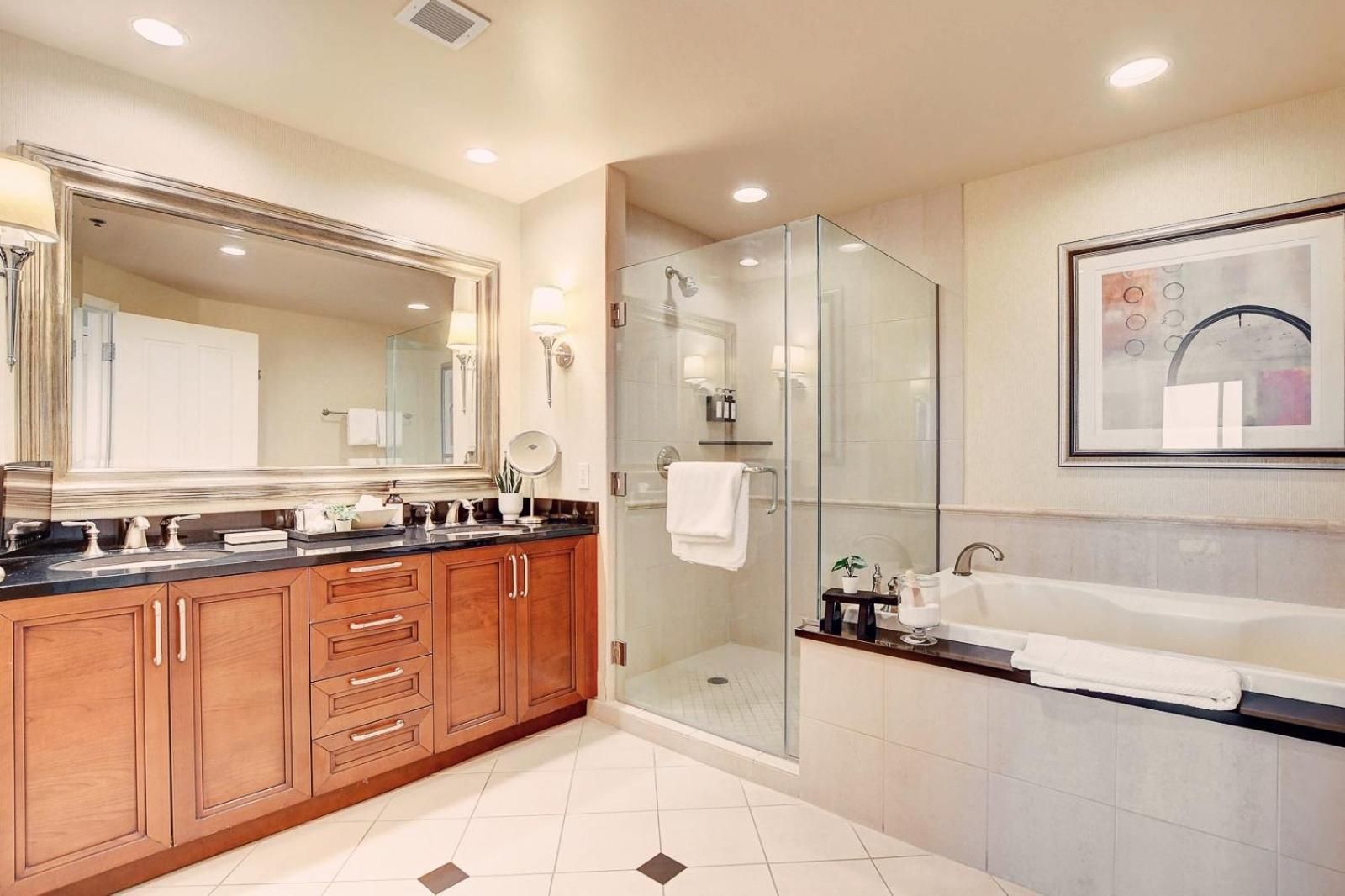 MGM Studio Suite with POOL VIEW Tower 1 King Studio with Sofa Bed 2