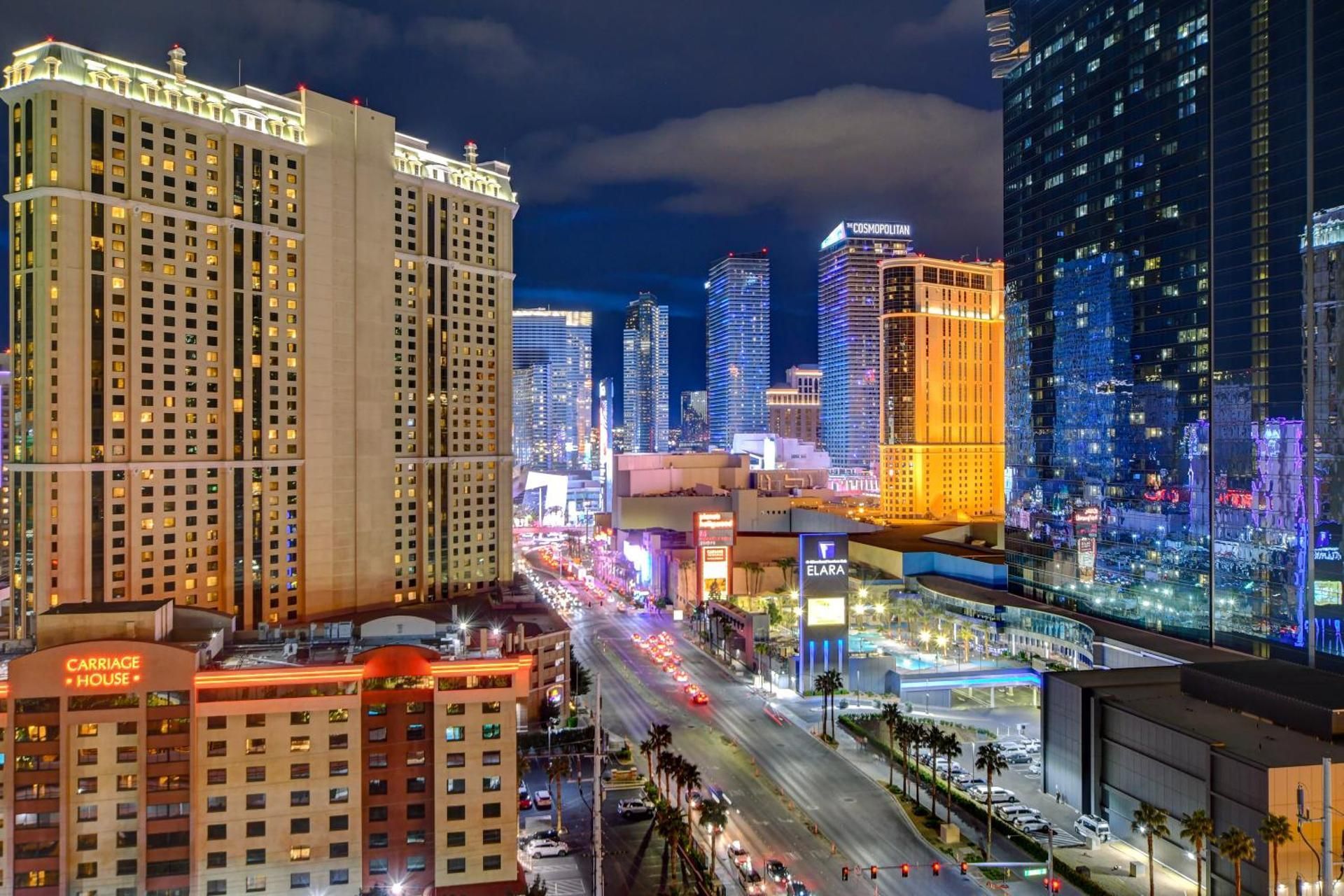 MGM Signature PREMIUM 1 BD/2BTH SUITE *City View