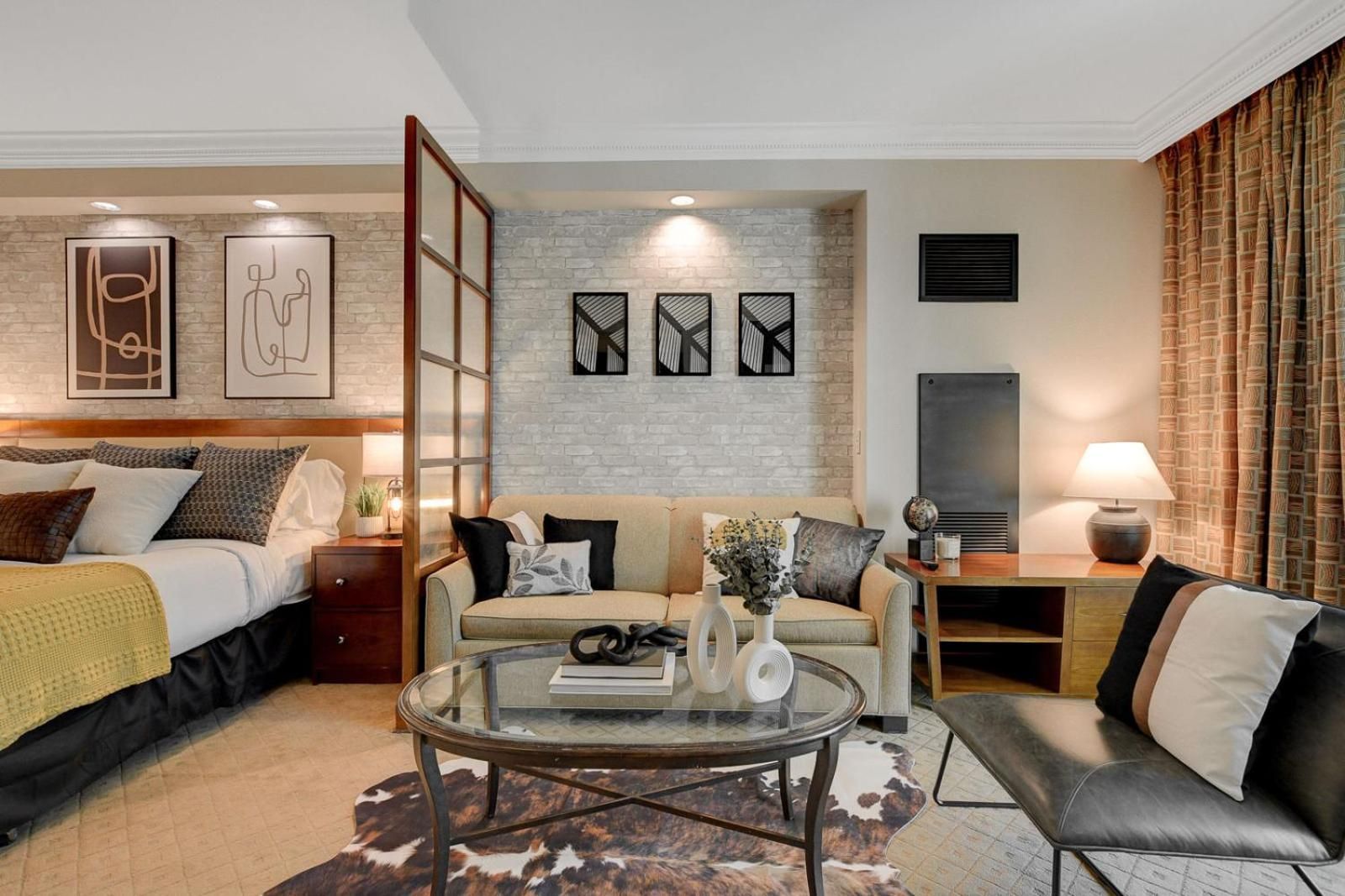Premium Suite MGM Signature HIGH FLR Balcony Strip View Studio with Balcony 2