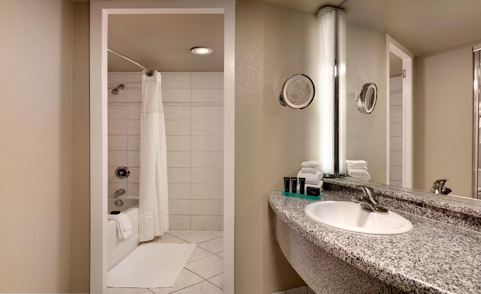 Westgate Las Vegas Resort & Casino Signature King Room 3