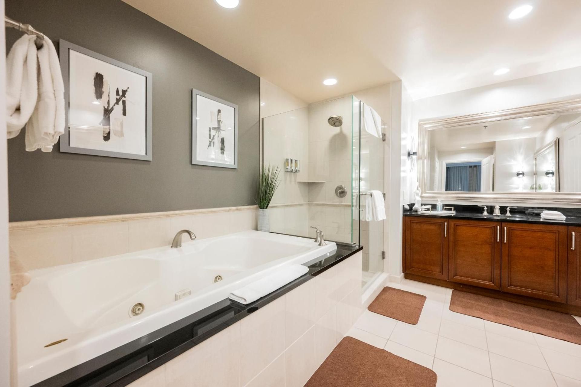 Remodeled One-Bedroom – Balcony
