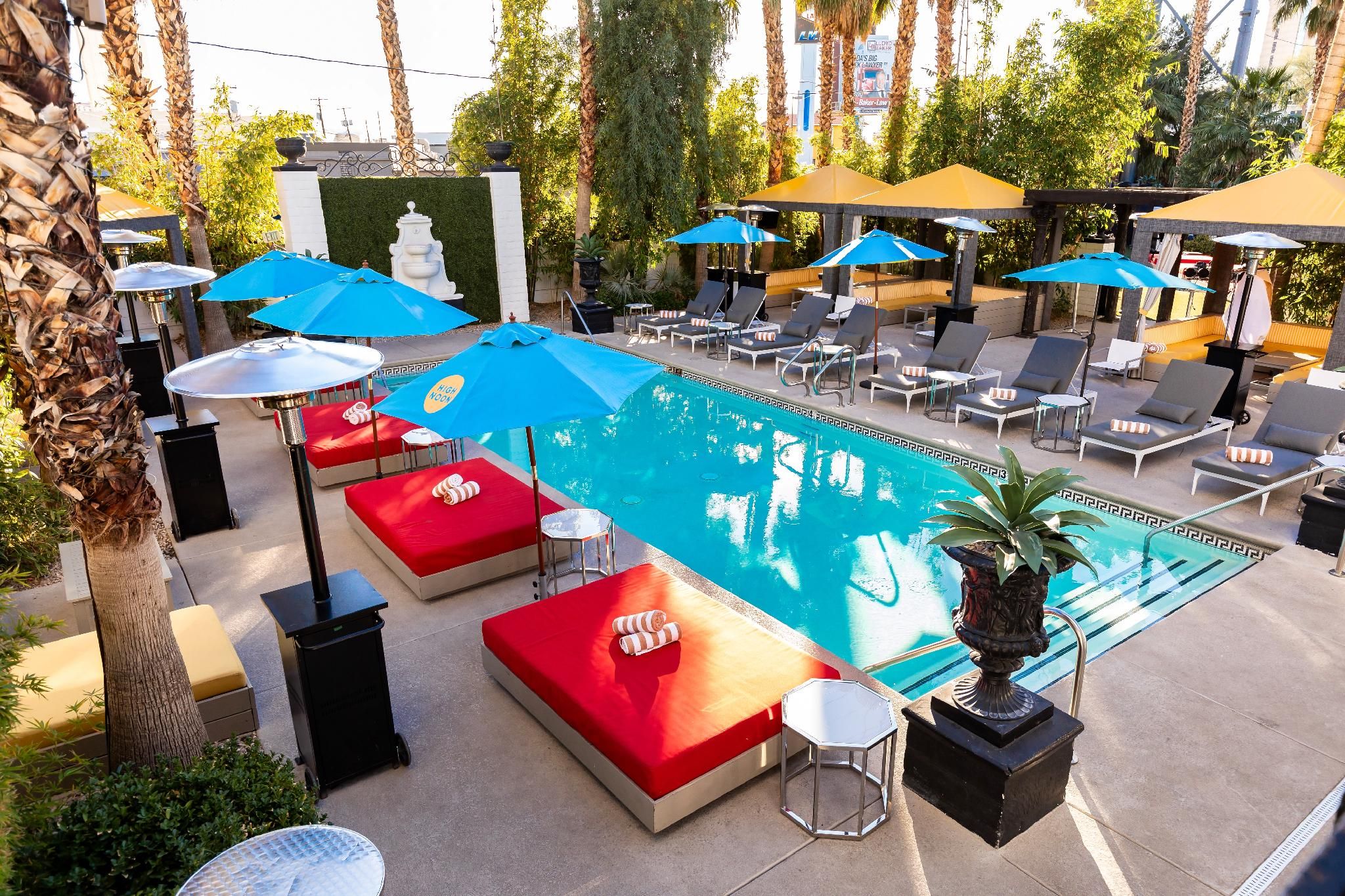poolside bar