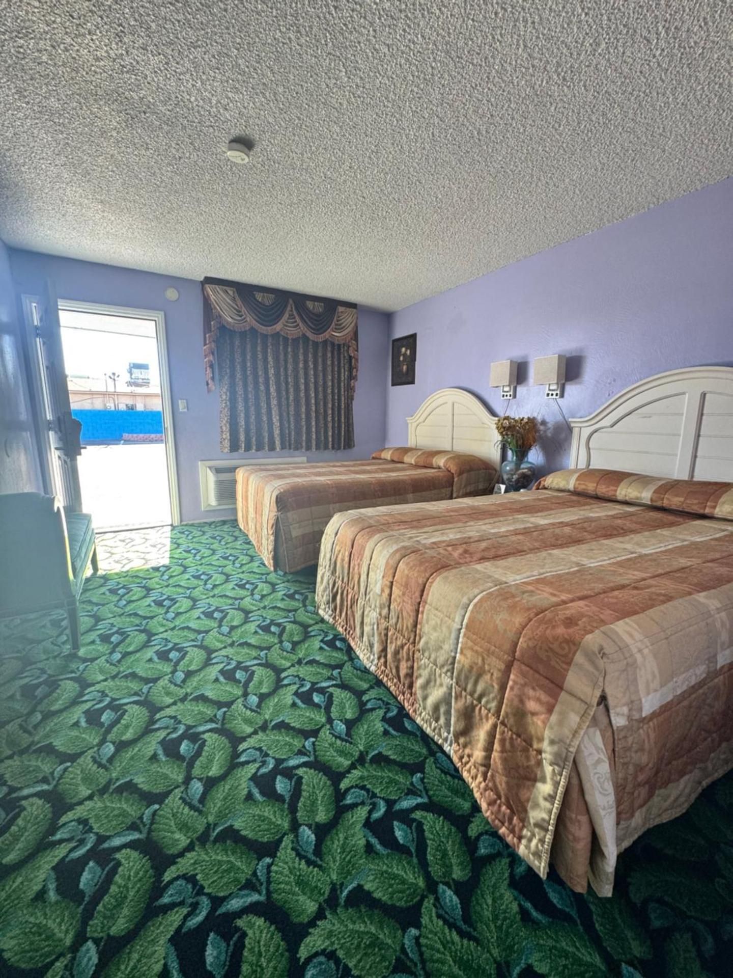 Double Room with Two Double Beds - Non-Smoking