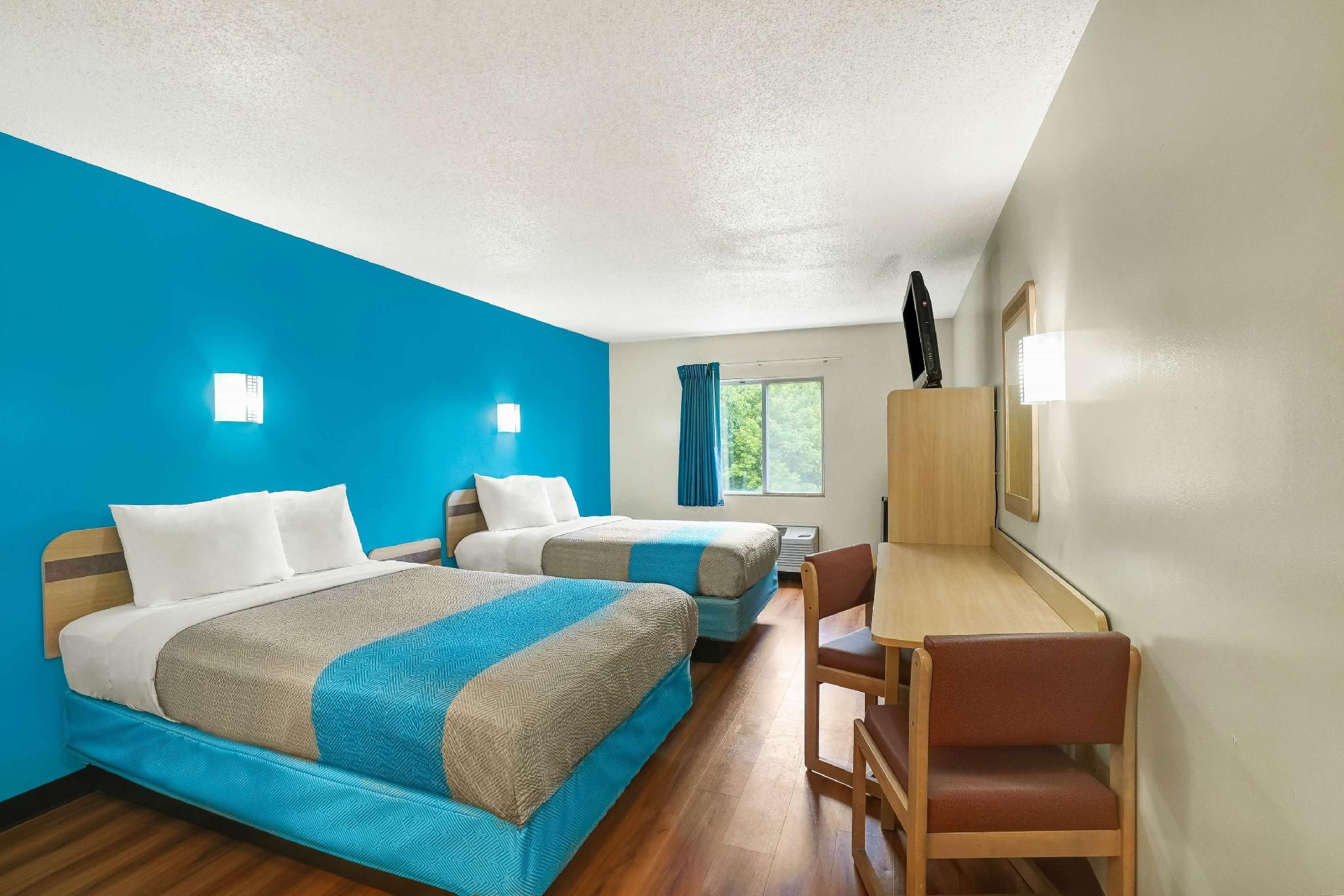 2 Full Beds | Non-Smoking