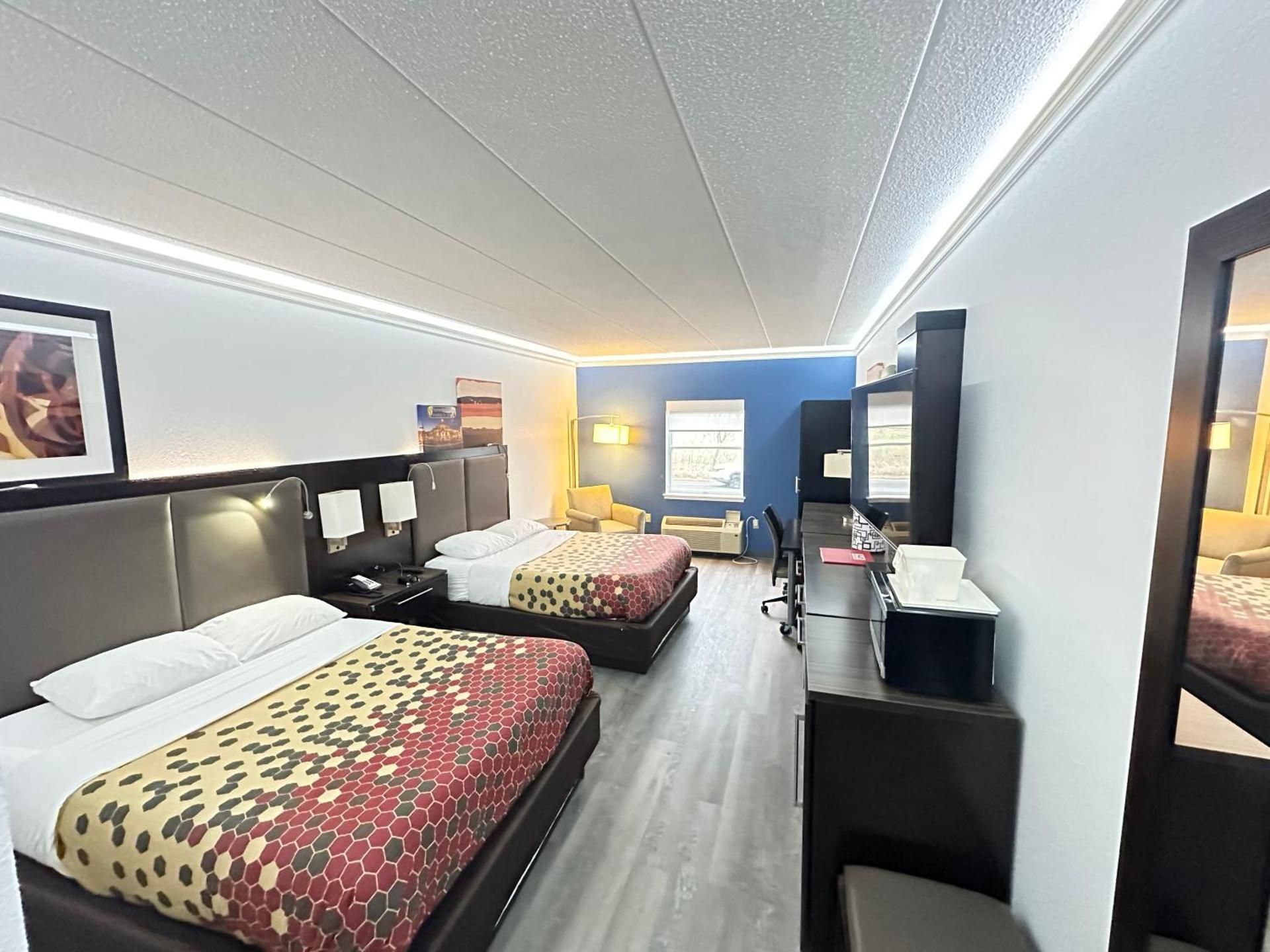 2 Queen Beds, Mobility Accessible Room, Roll-In Shower, Non-Smoking