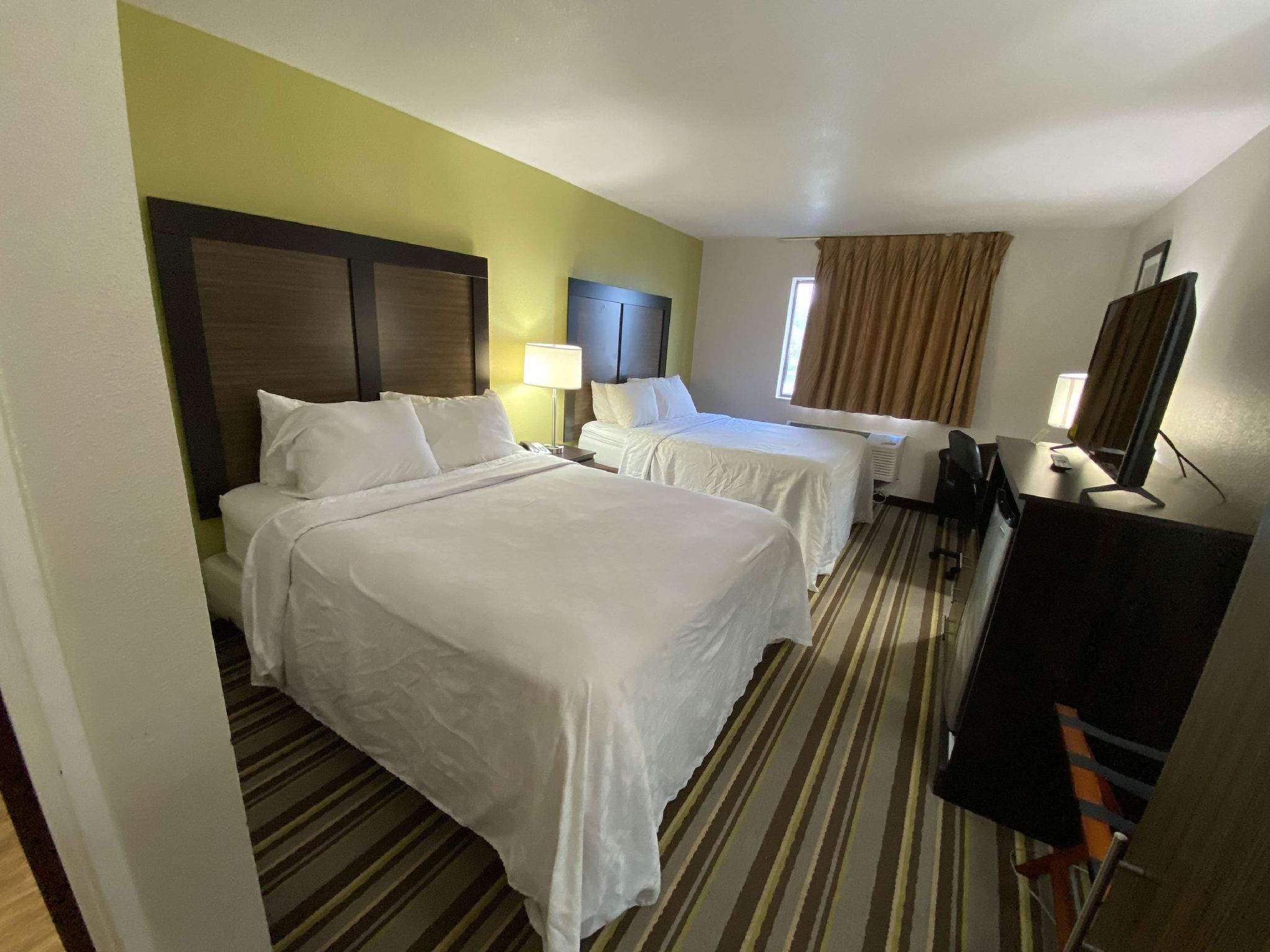 2 Queen Beds | Non-Smoking, Micfridge