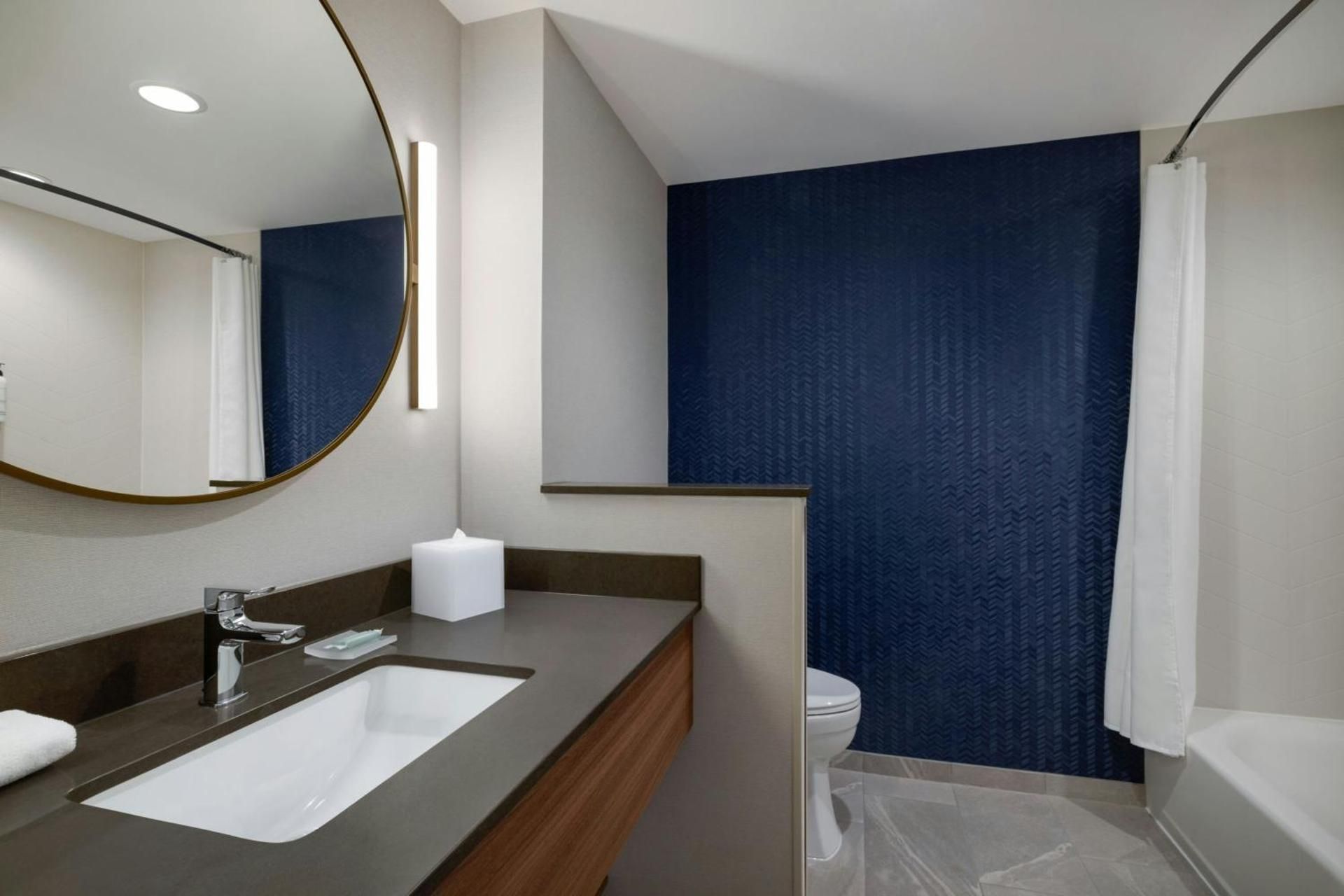 Standard King Room - Hearing Accessible