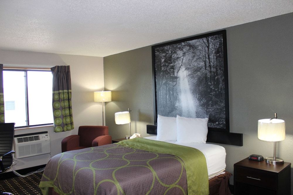 Standard Room, 1 Queen Bed, Accessible, Non Smoking