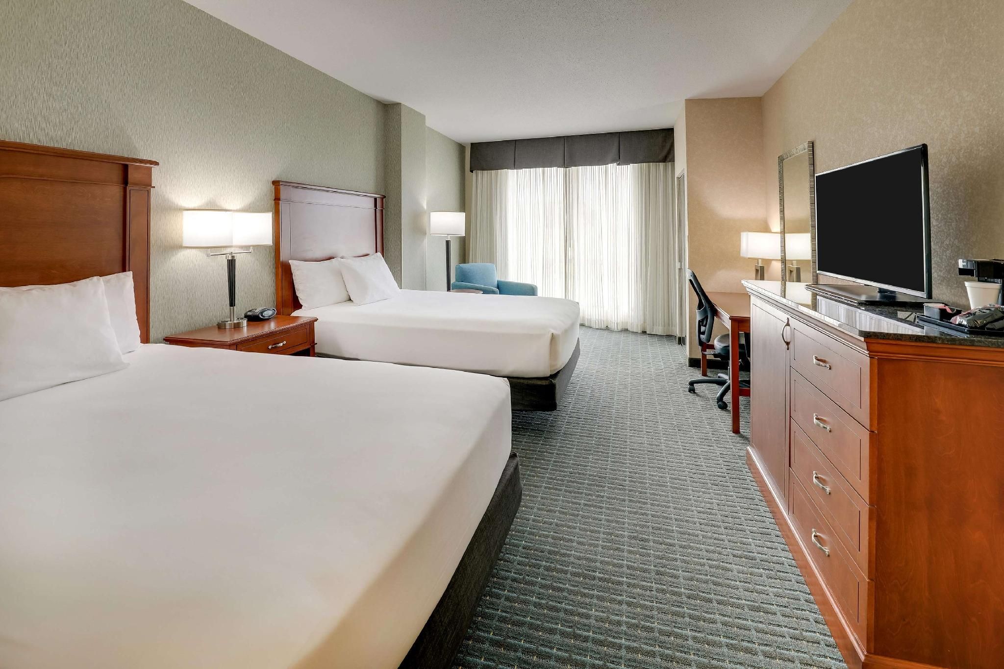 2 Queen Beds Upper Floor