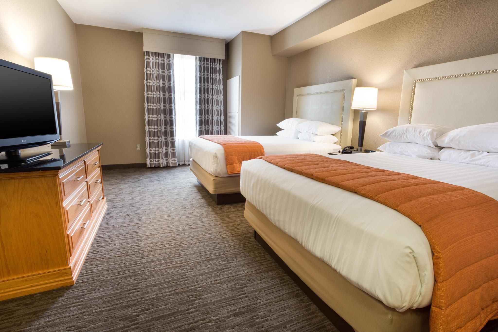 2 Queen Bed Suite, Upper Floor 2 Rooms with Sofa Sleeper