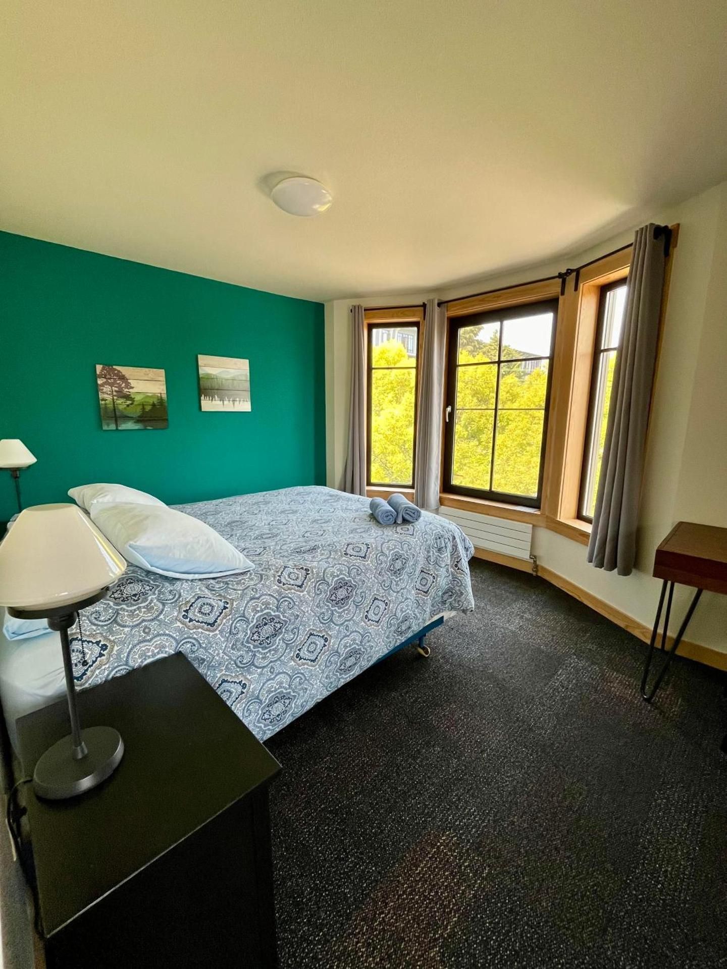 Deluxe Queen Room with Private Bathroom