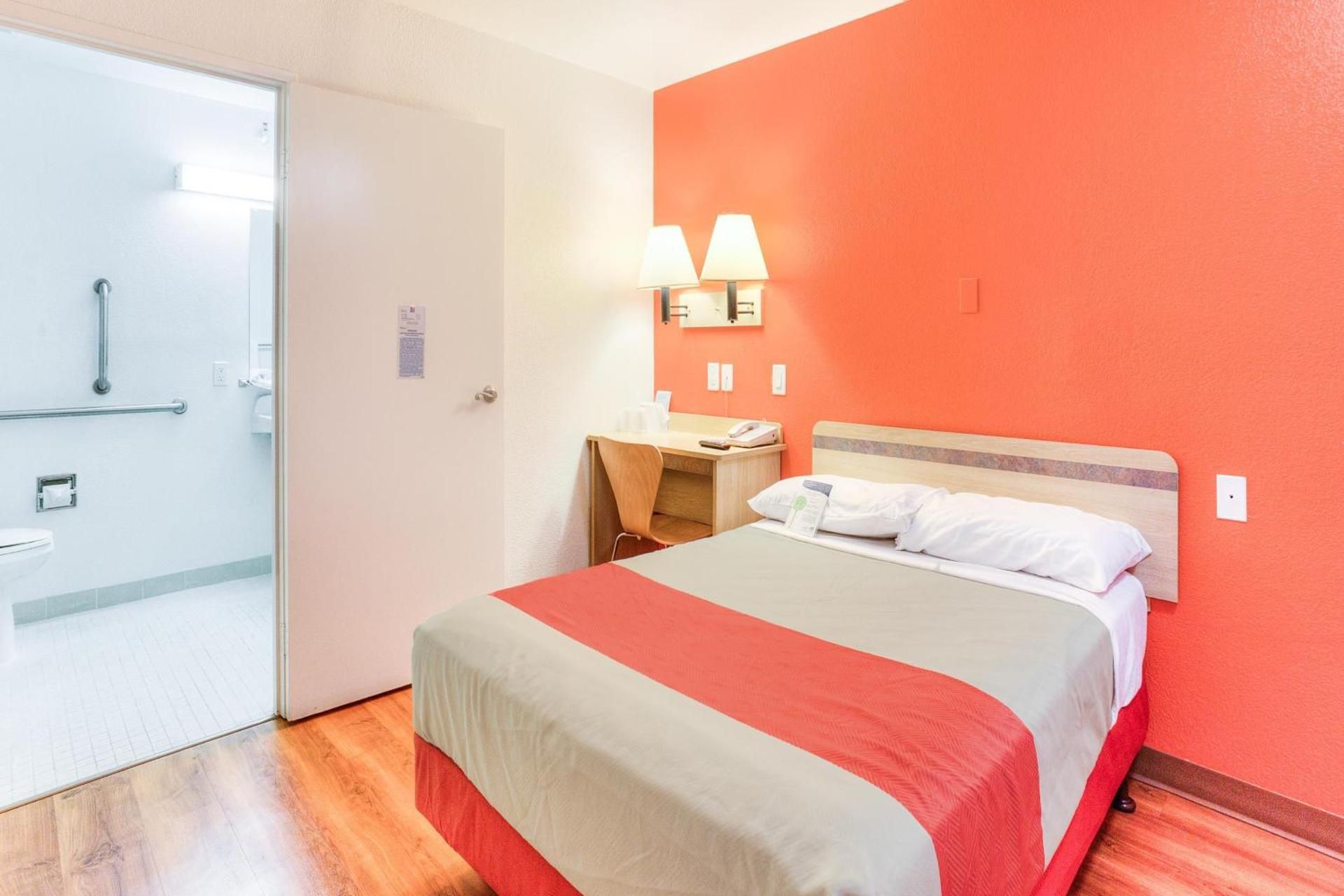 Double Room - Disability Access - Non-Smoking