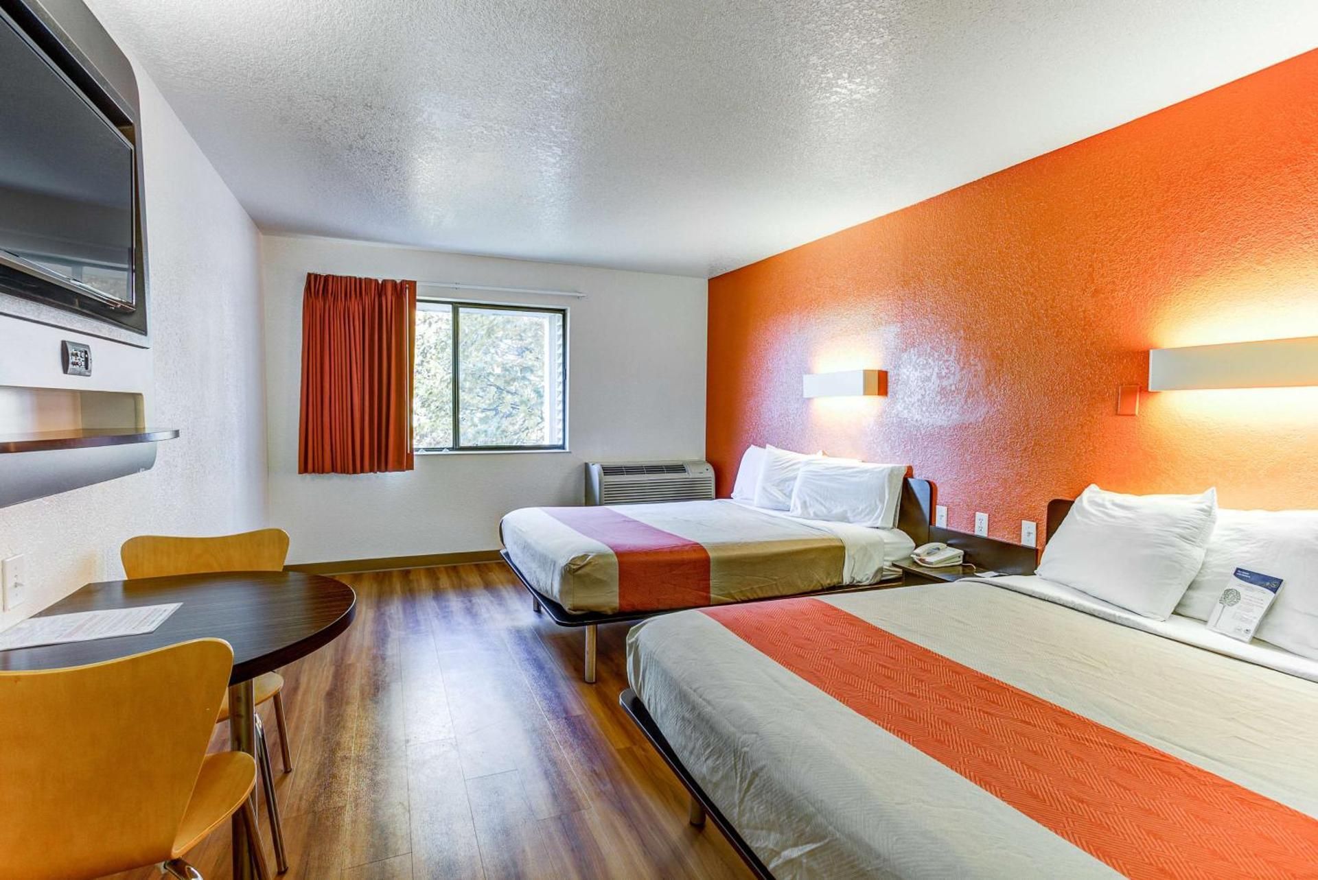 Deluxe Queen Room with Two Queen Beds
