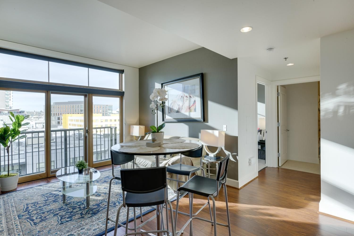 One-Bedroom Apartment