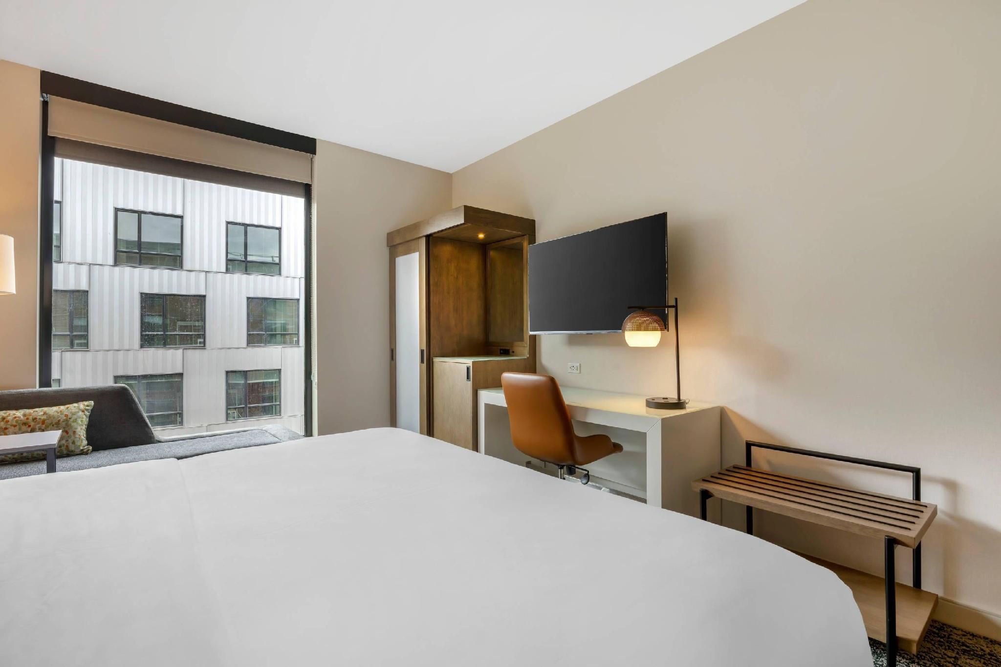 1 King Bed, Nonsmoking, Mobility and Hearing Accessible