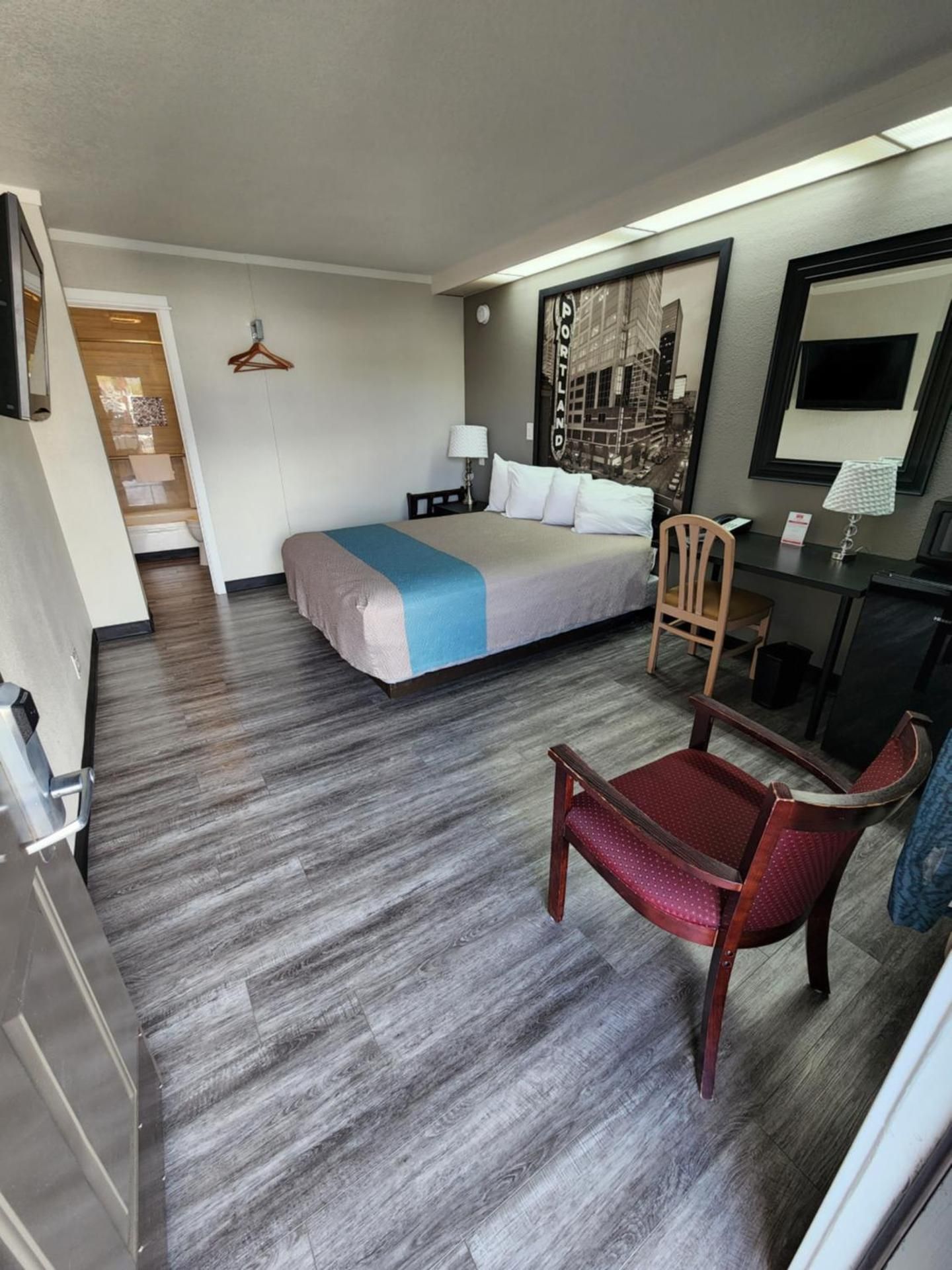 Queen Room