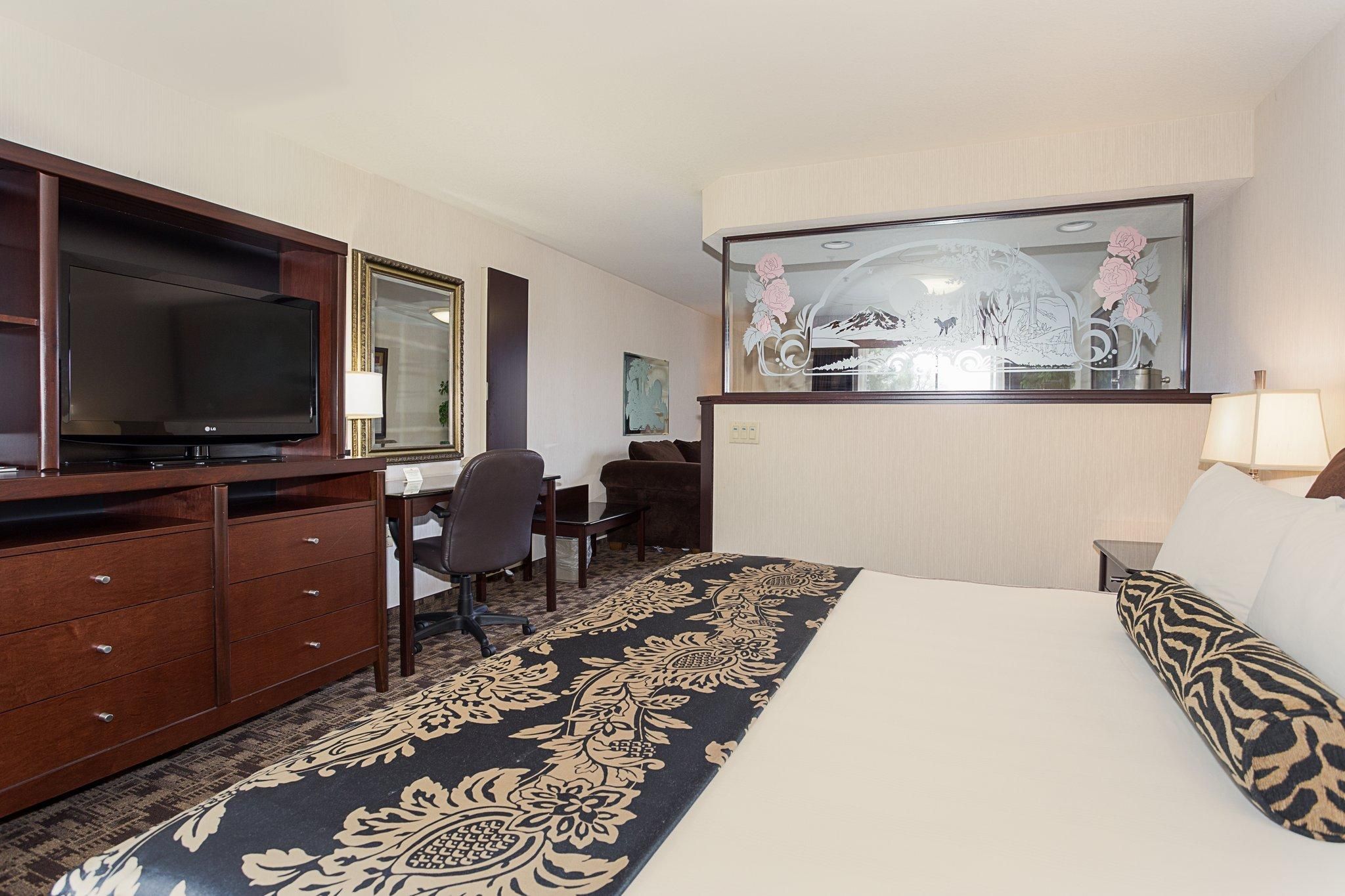 King Room with Sofa Bed