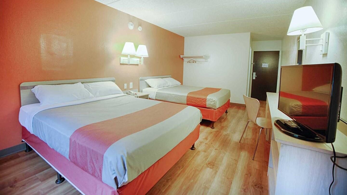 2 Full Beds | Non-Smoking