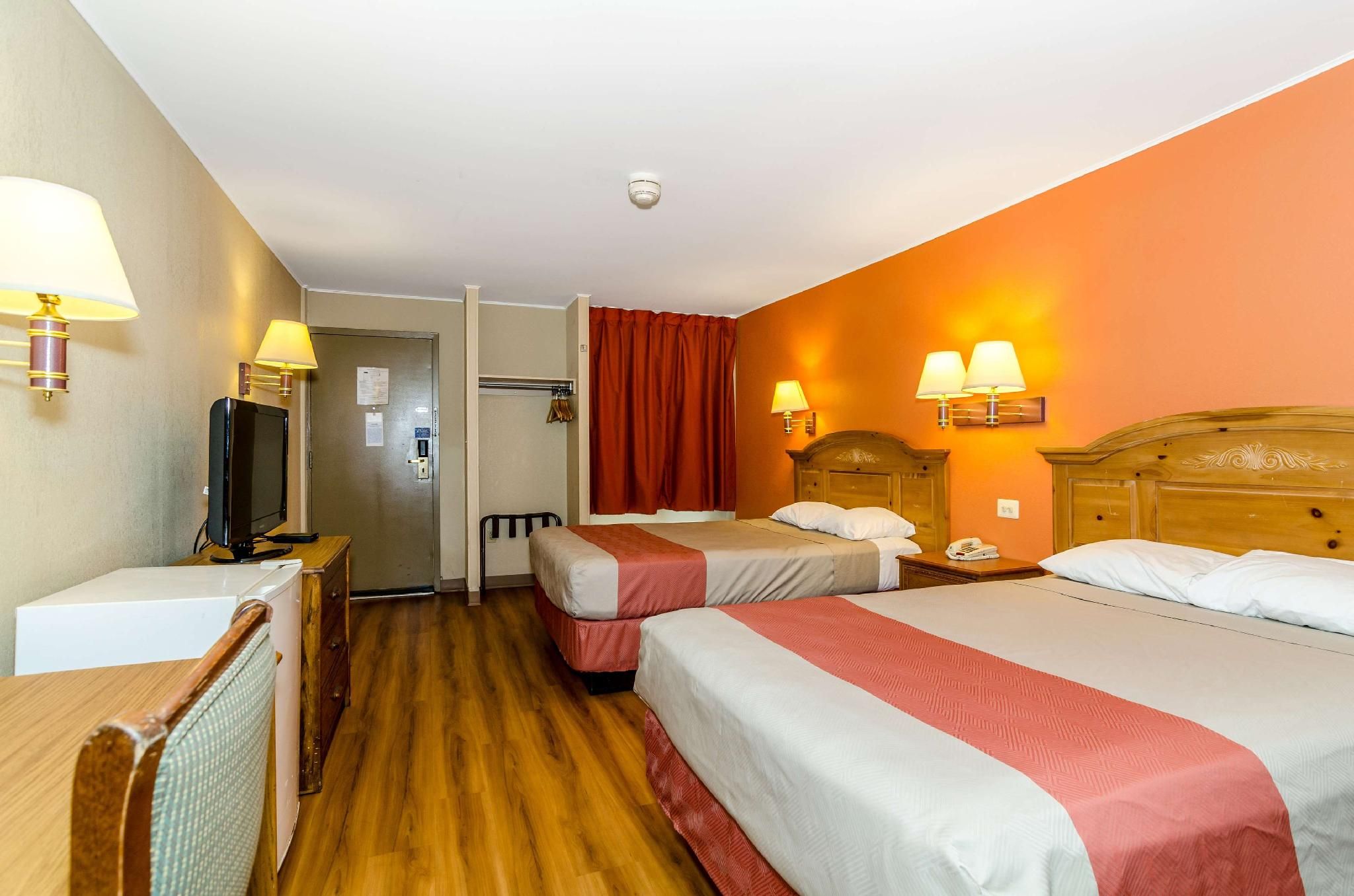 2 Full Beds | Non-Smoking
