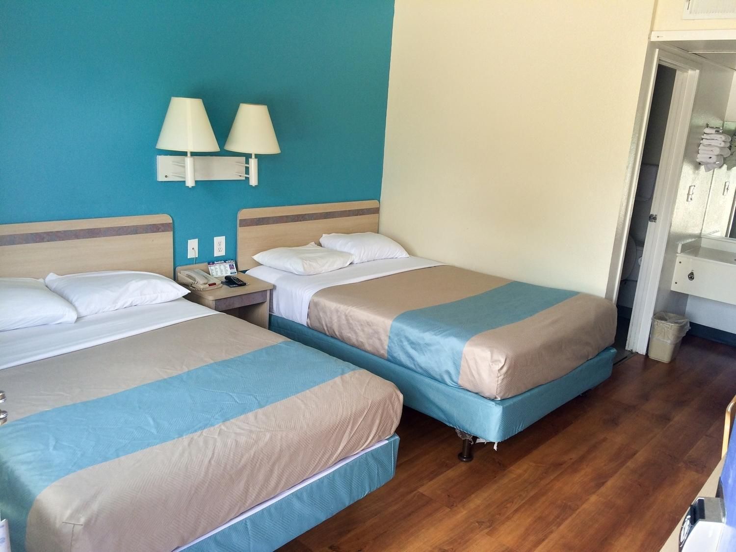Deluxe Quadruple Room - Non-Smoking