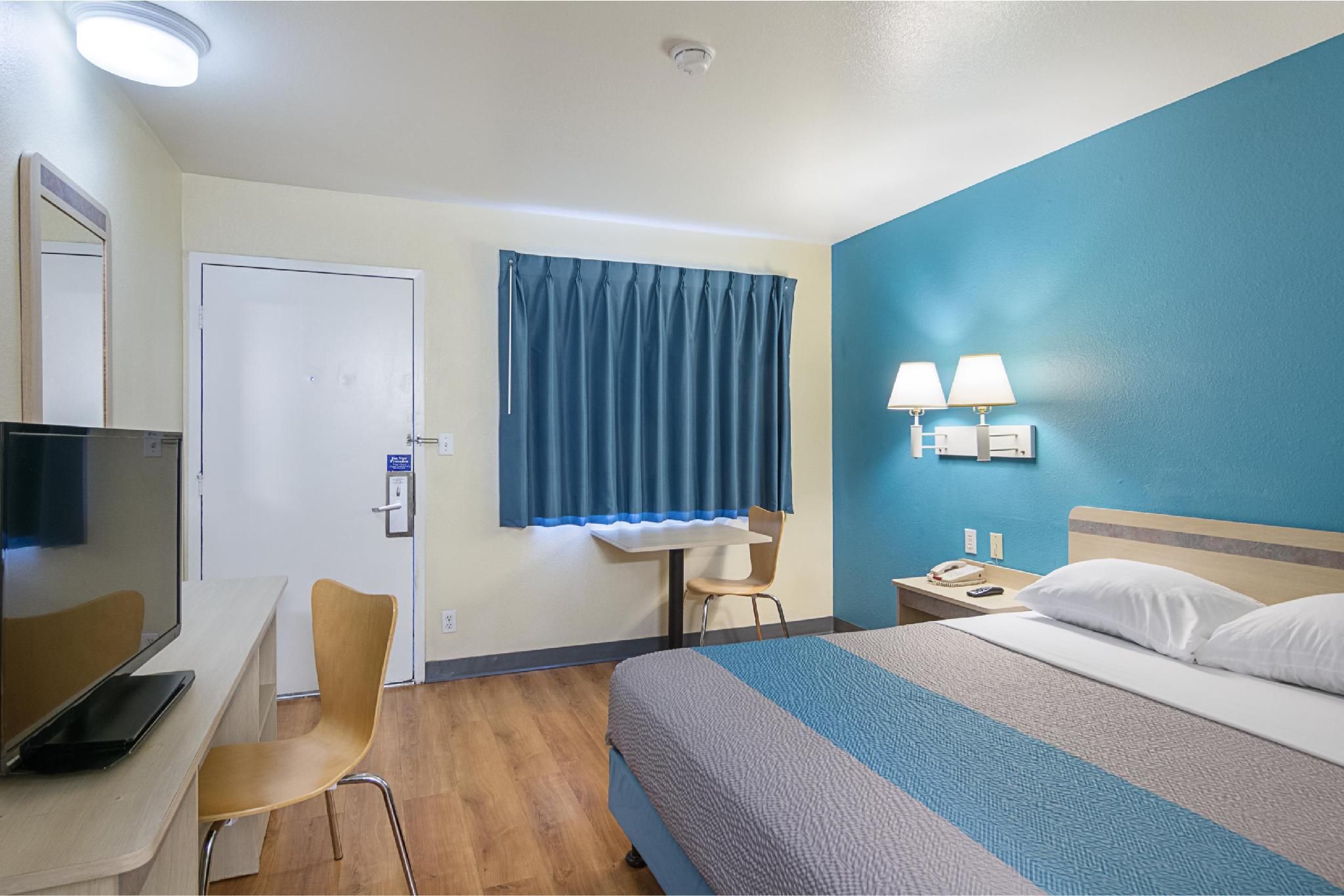 1 Full Bed | Mobility Access Tub, Nsmk