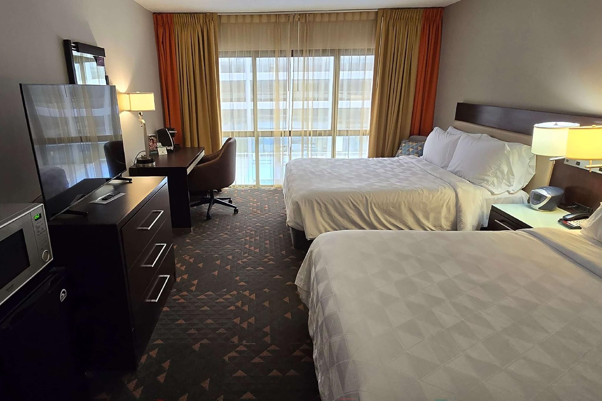 2 Queen Beds, Mobility/Hearing Accessible Room, Tub w/ Grab Bars, Non-Smoking