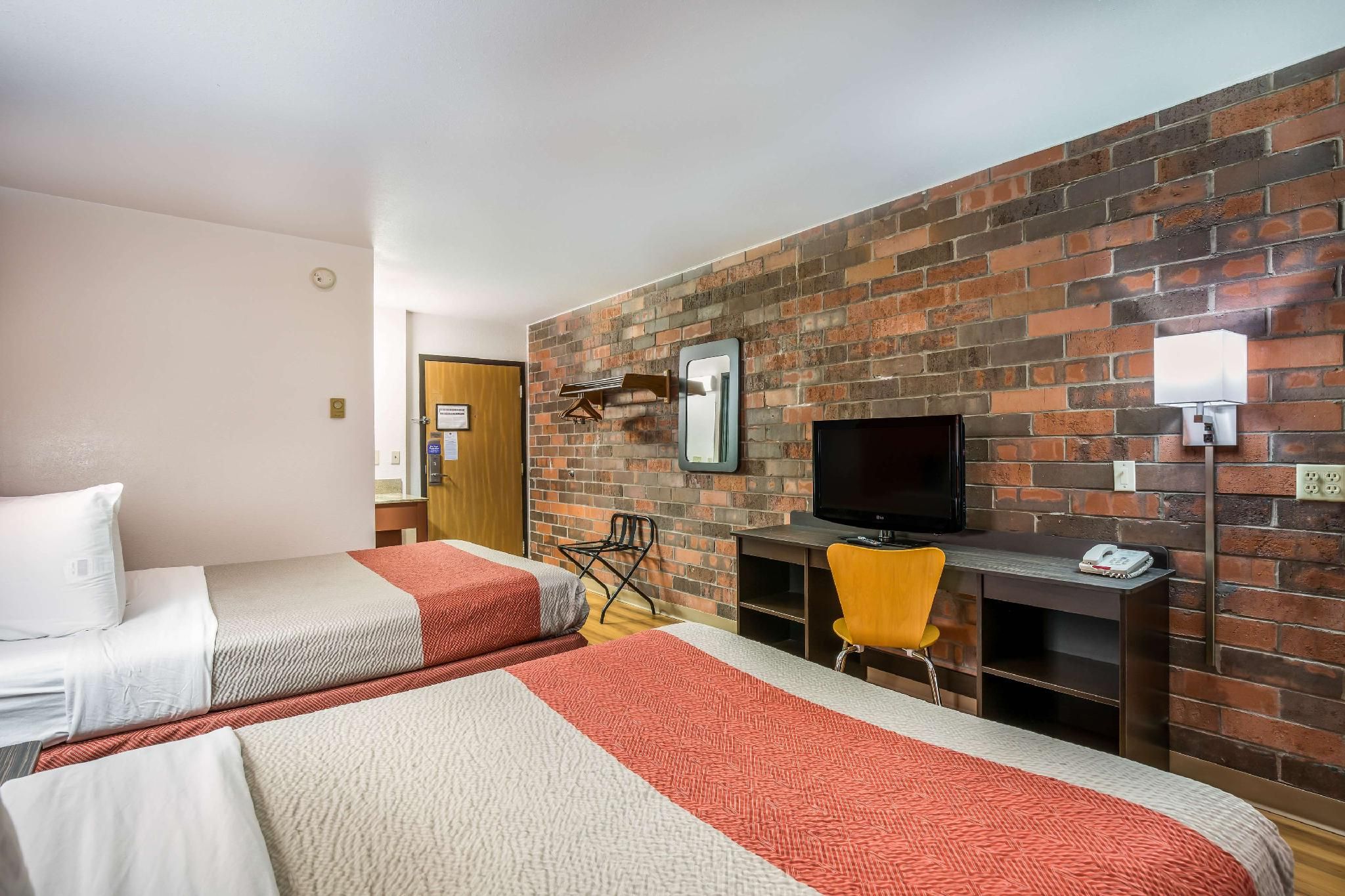 2 Full Beds | Non-smoking