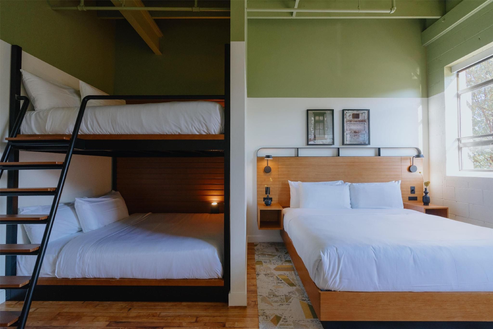 1 King 2 Queens Bunk Beds
