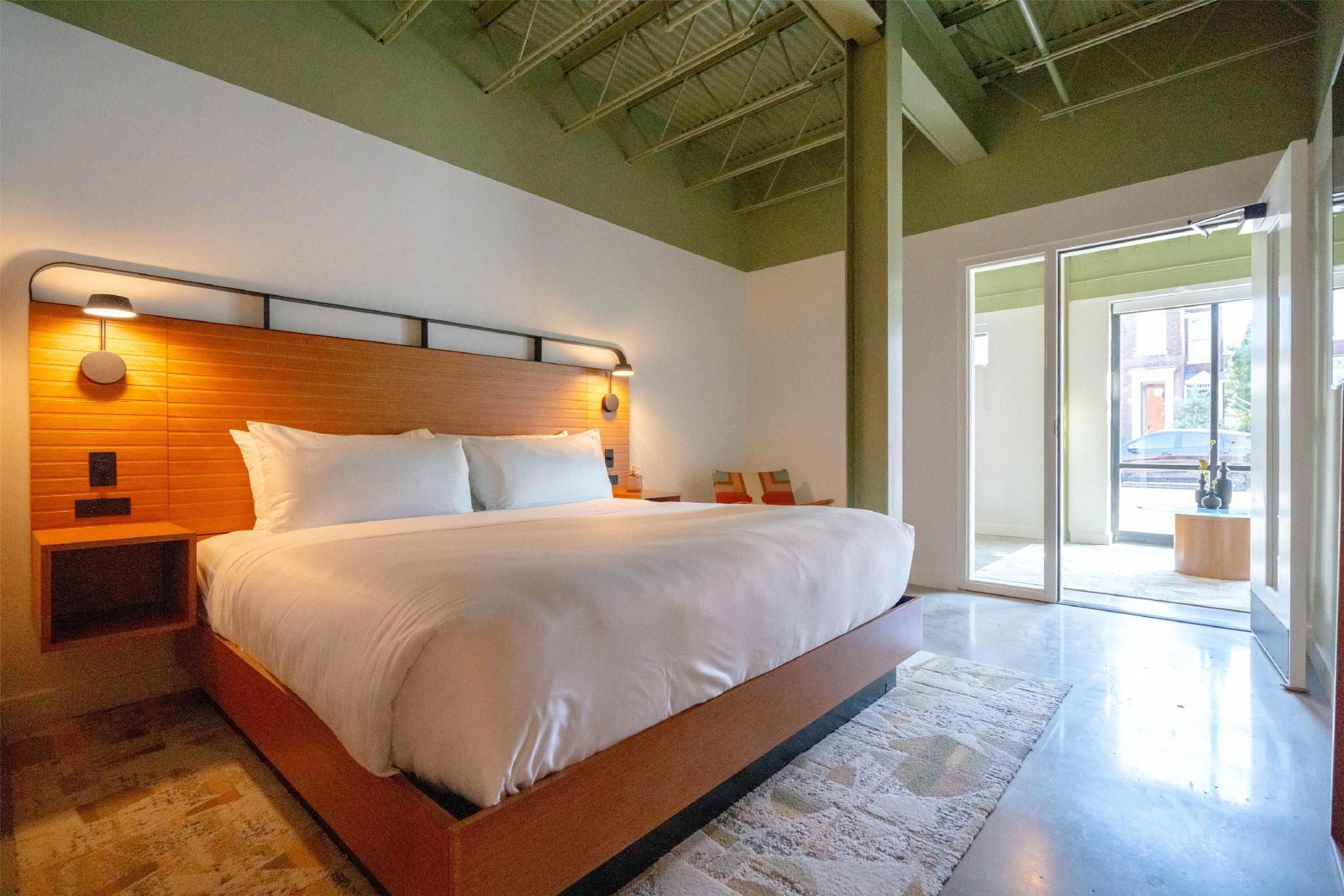 1 King 2 Room Suite