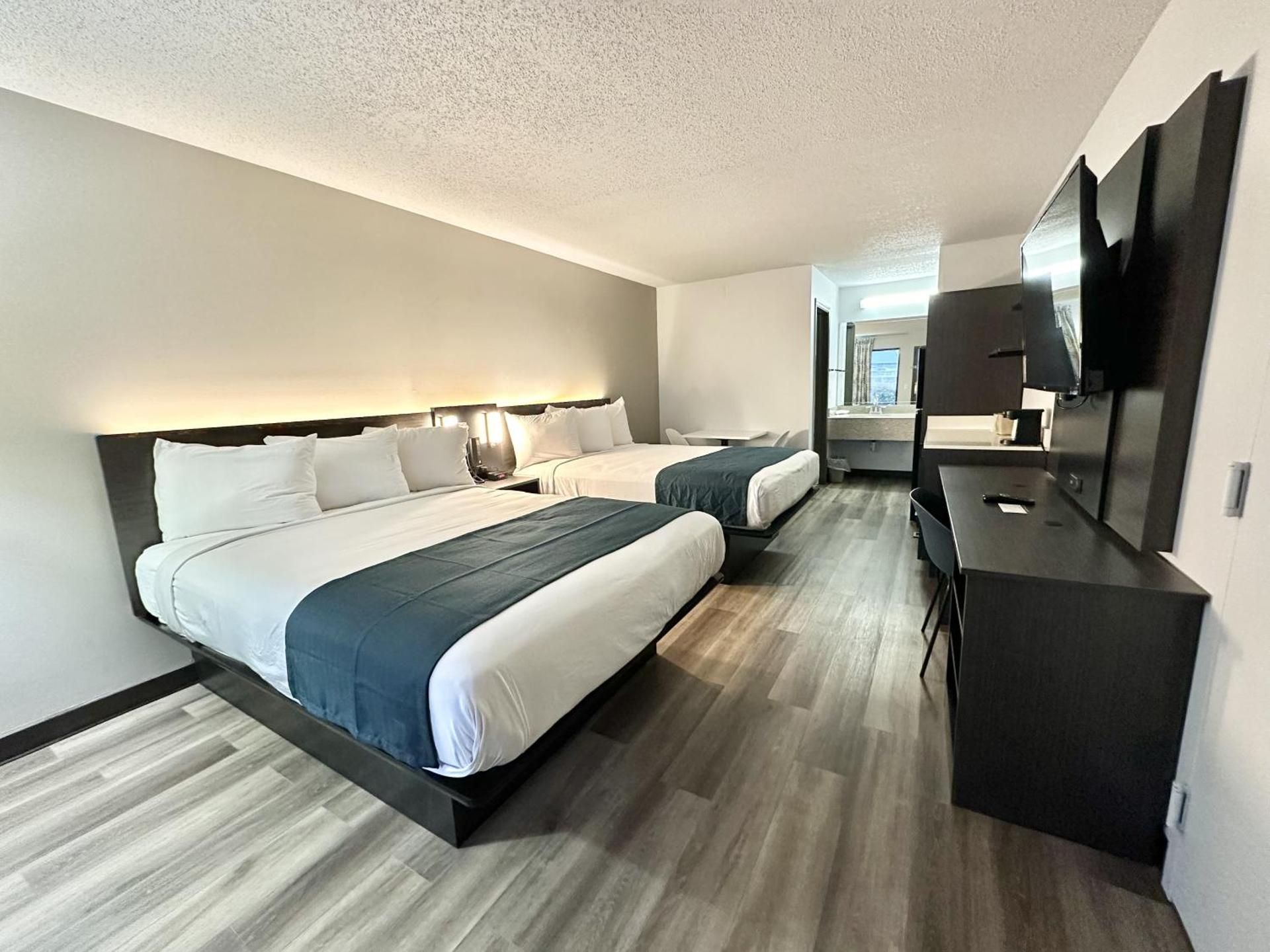 2 Queen Beds | Non-Smoking, Micfridge