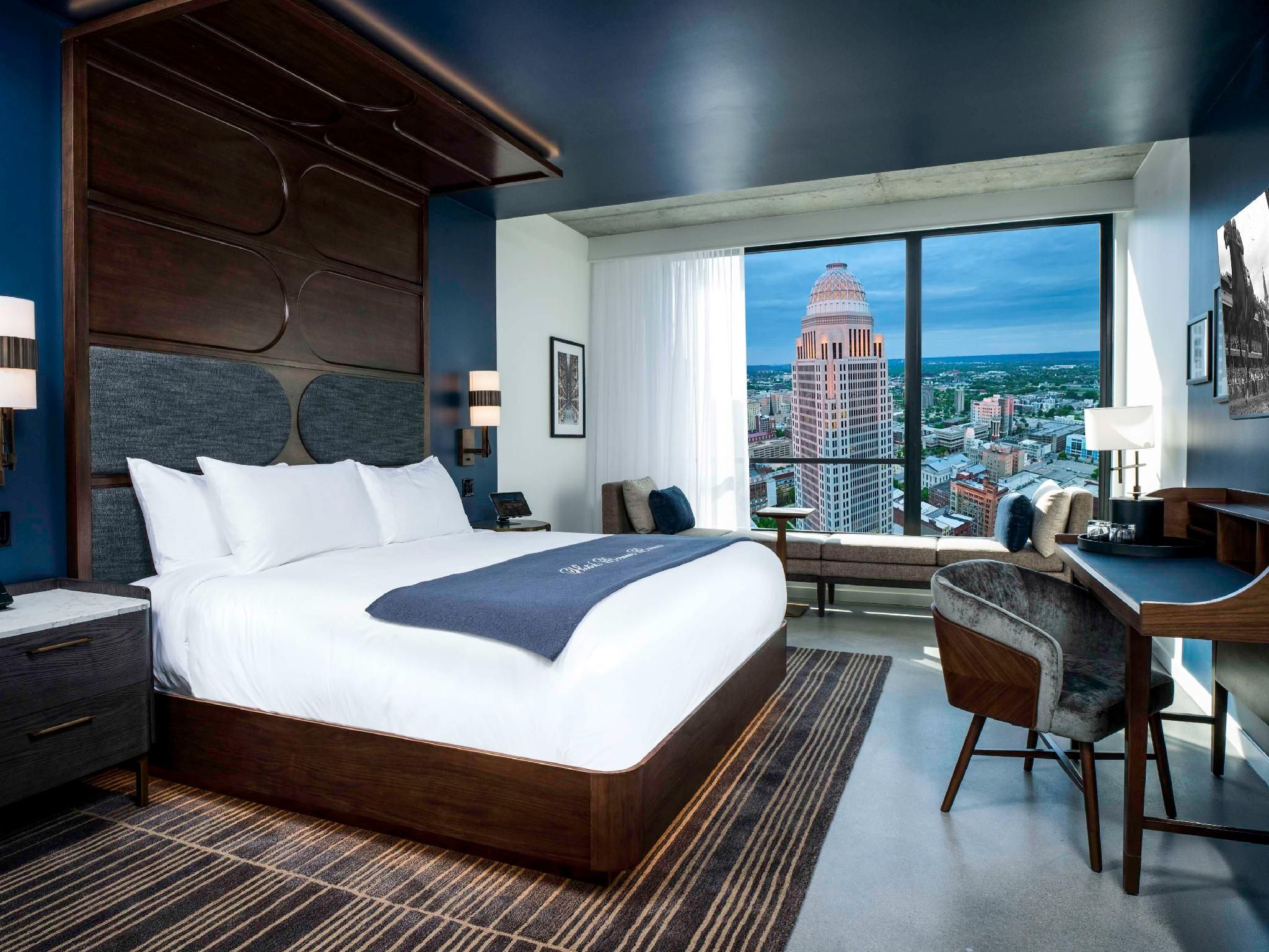 1 King Bed Room