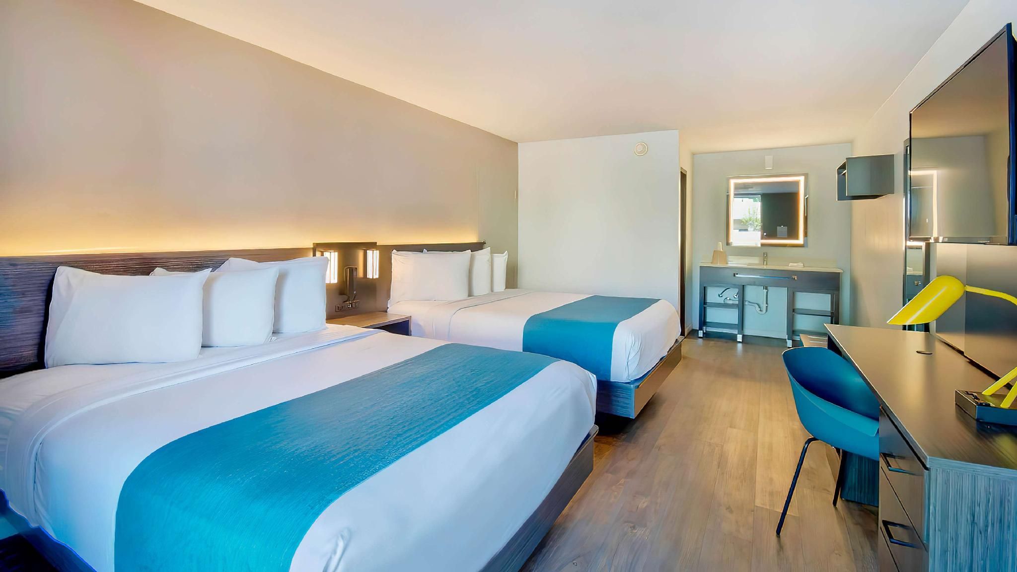 2 Queen Beds | Non-Smoking