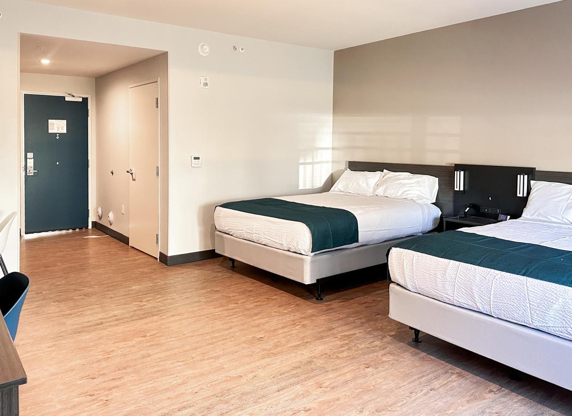 Queen Room with Two Queen Beds - Disability Access - Roll In Shower
