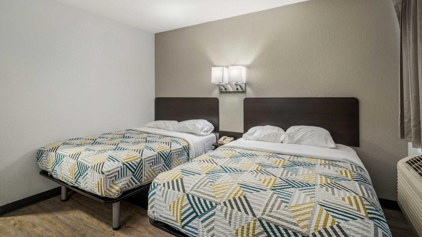 2 Full Beds | Non-Smoking