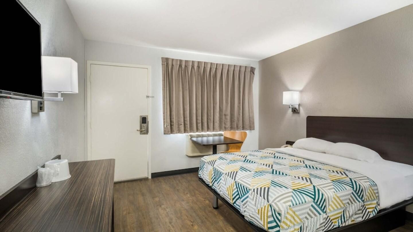 2 Full Beds | Non-Smoking