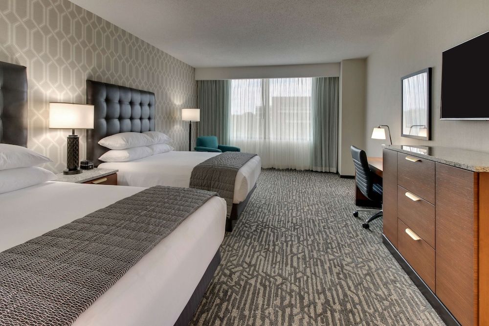 Drury Plaza Hotel Richmond Suite, Multiple Beds, Accessible (Sofa Sleep,Soaking Tub,Roll-in,2Rooms)