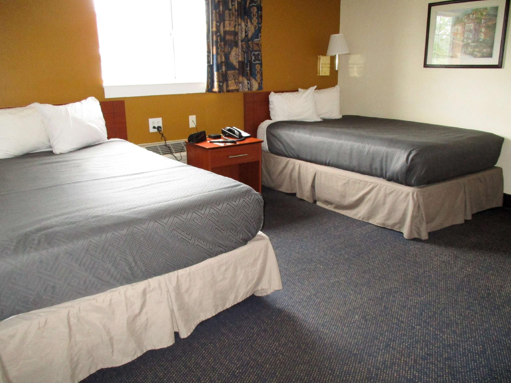 2 Full Beds | Non-Smoking, Kitchen
