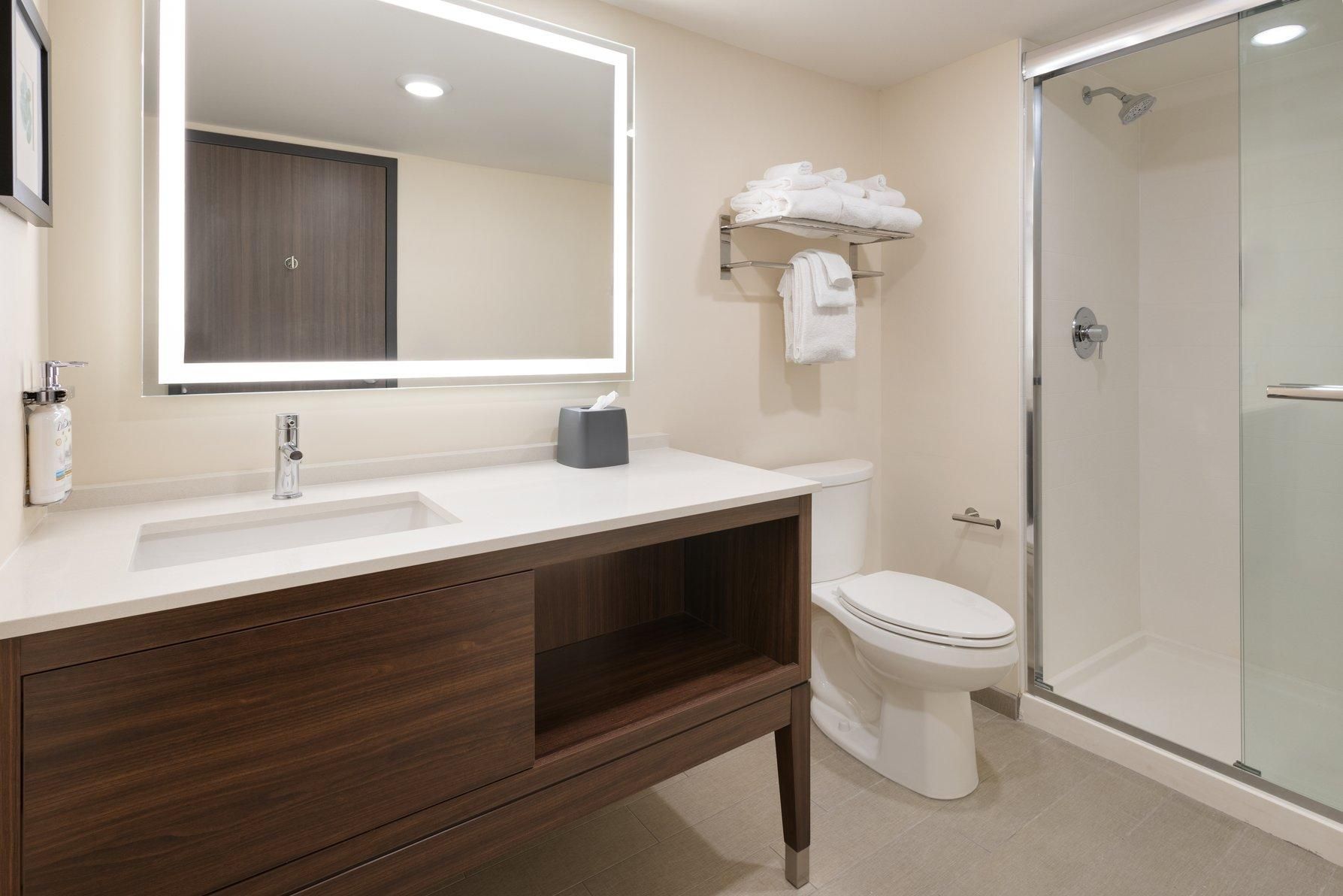 2 Queen One Bedroom Suite