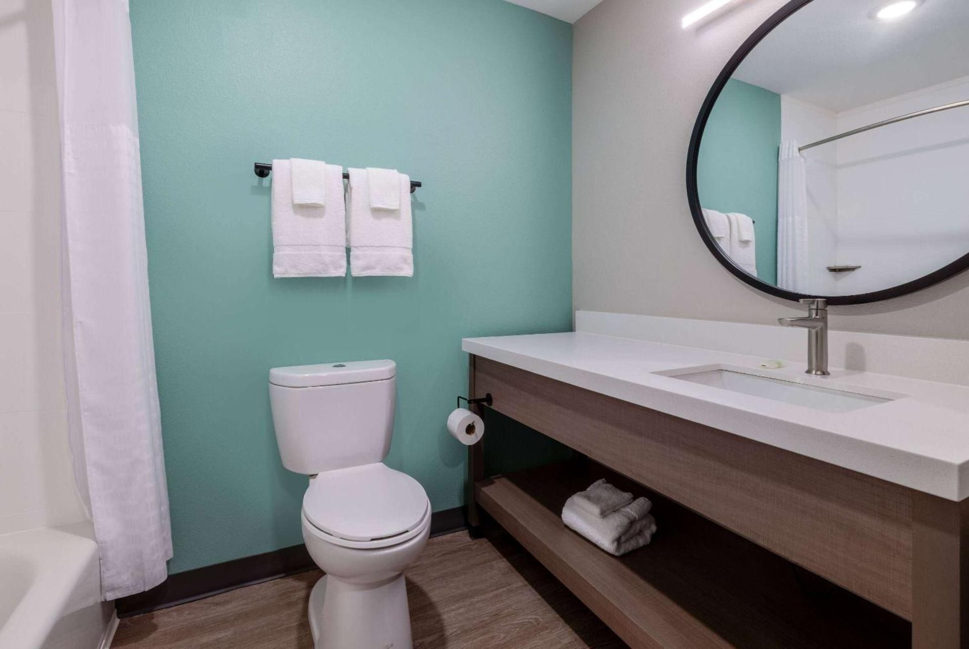 2 Queen Beds, Suite, Non-Smoking