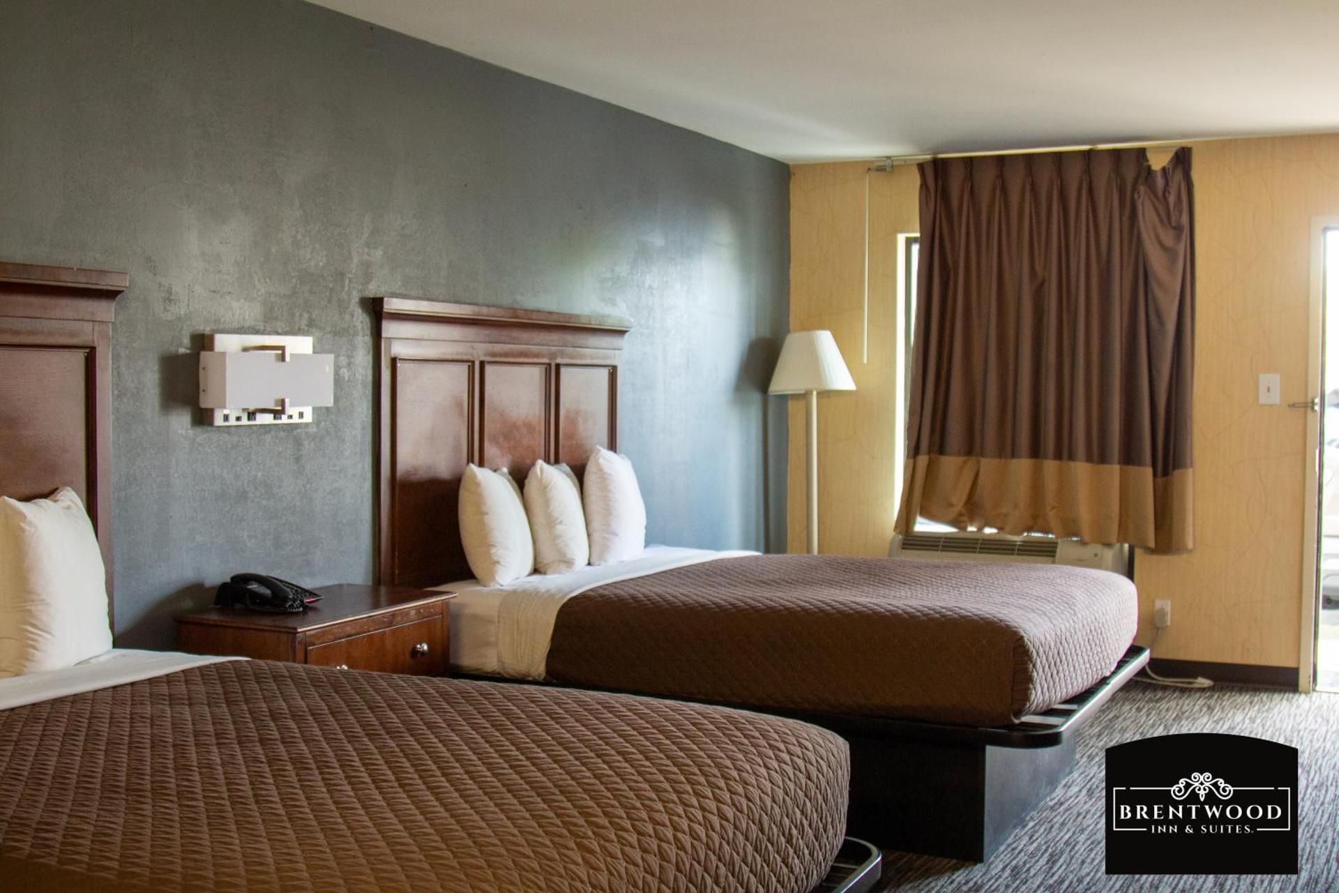 Queen Room with Two Queen Beds - Smoking
