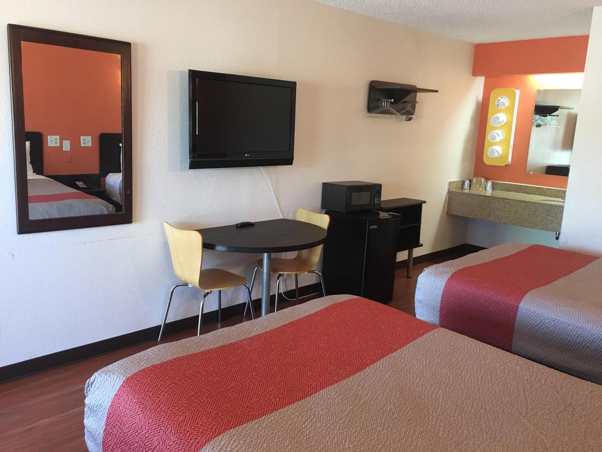 Deluxe Quadruple Room - Non-Smoking