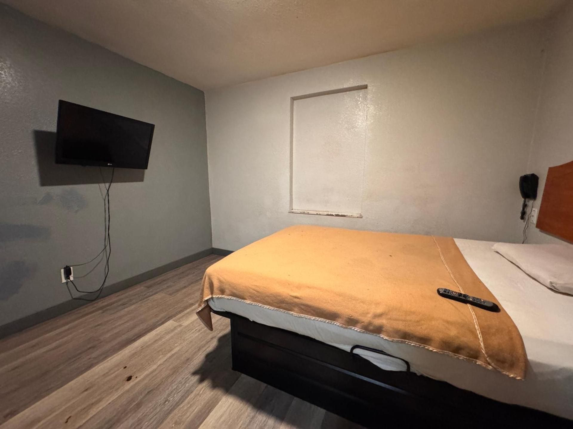 Queen Bed