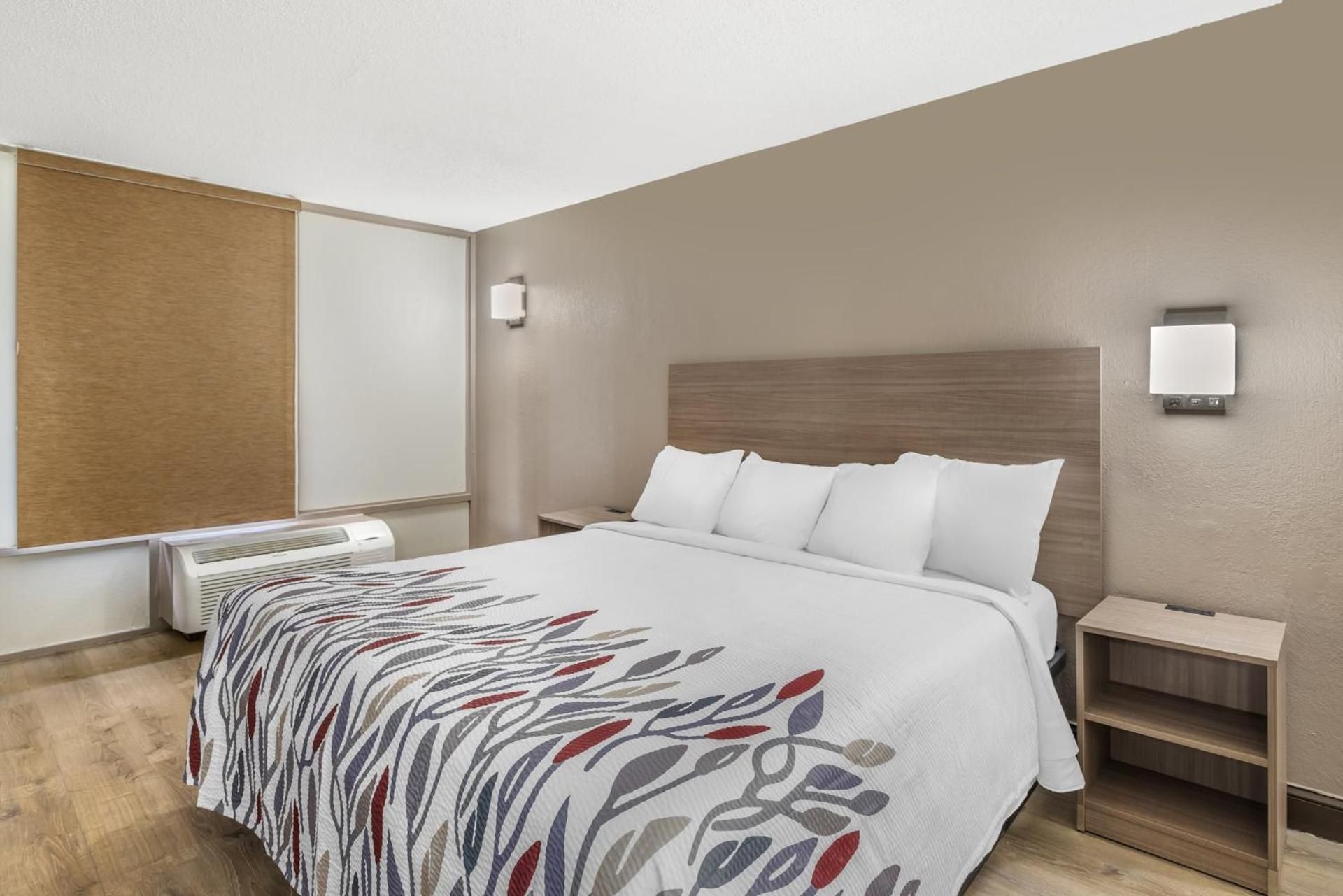 Deluxe 2 Full Beds Smoking