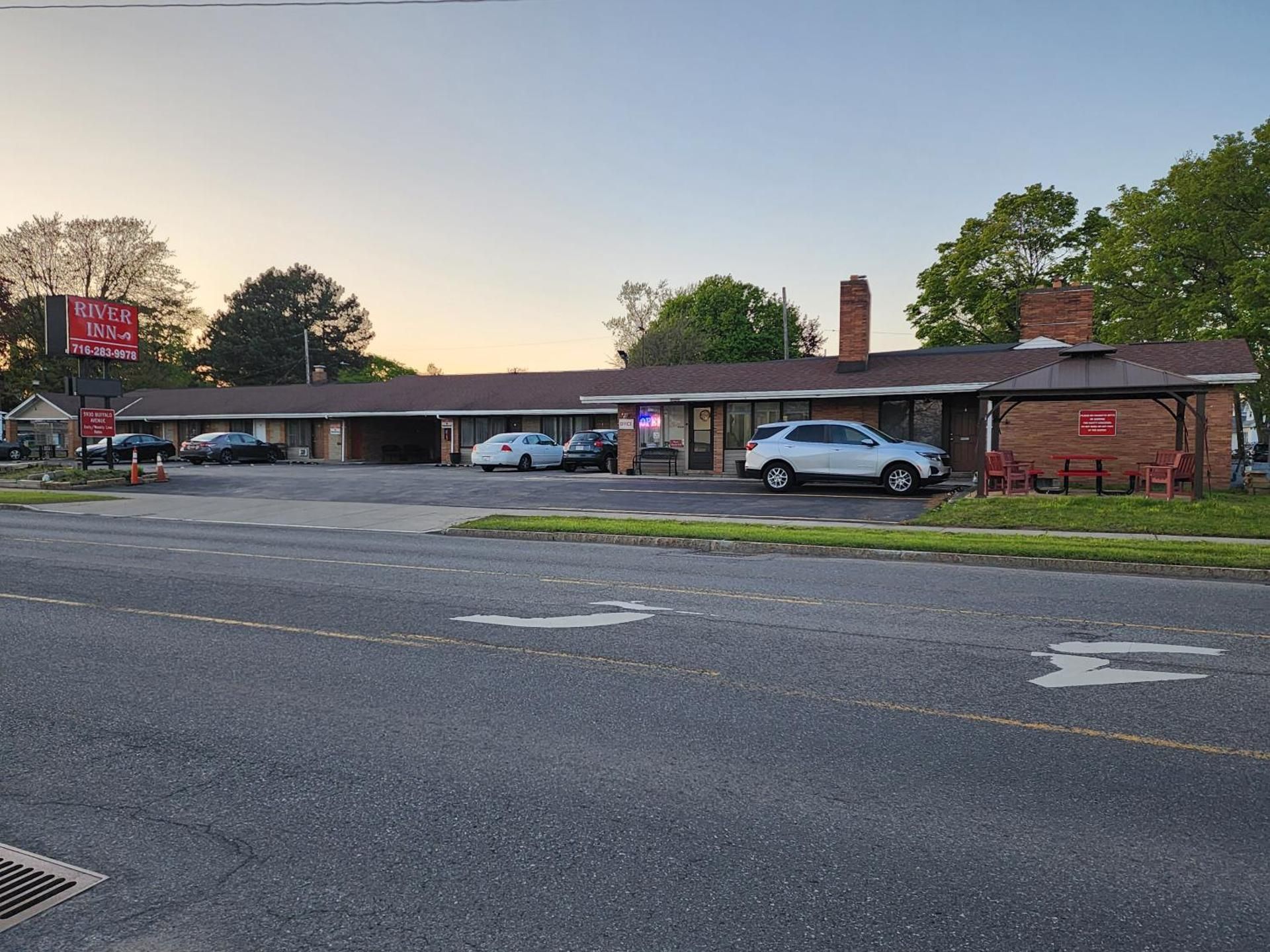 River Inn by Niagara Falls