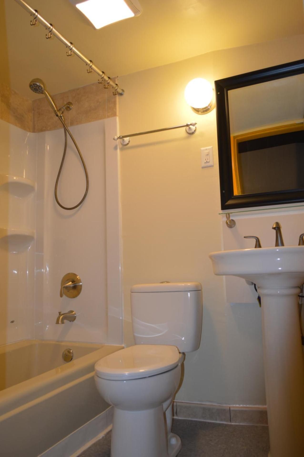 Single Bed in Mixed Dormitory Room