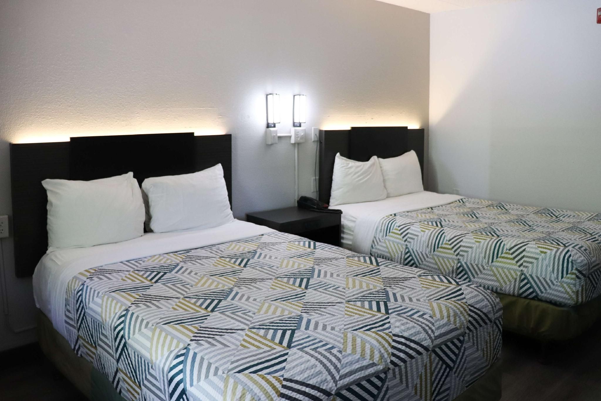 2 Full Beds | Non-Smoking