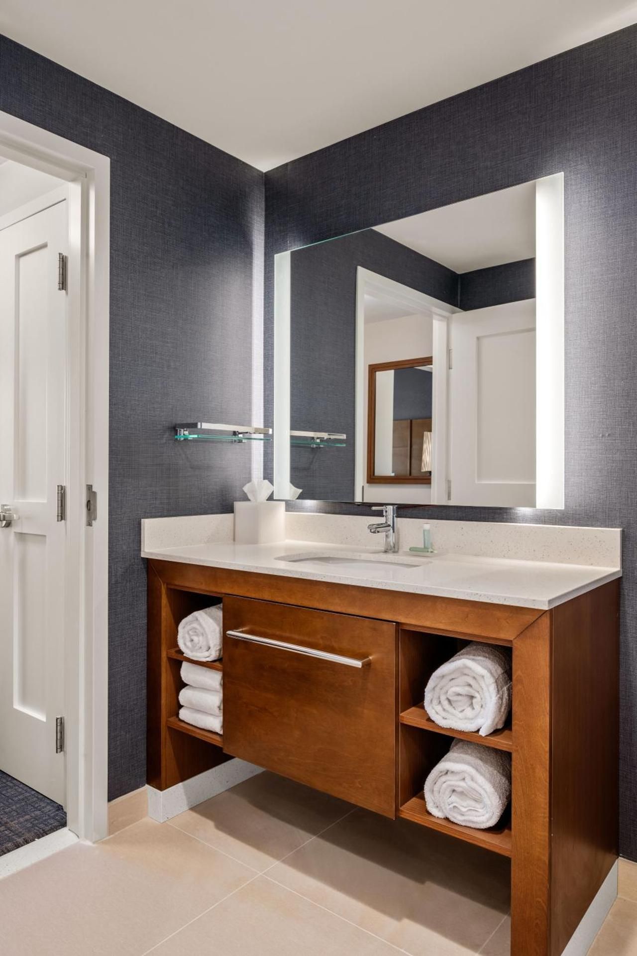 King Room with Sofa-Bed and Tub - Mobility and Hearing Accessible