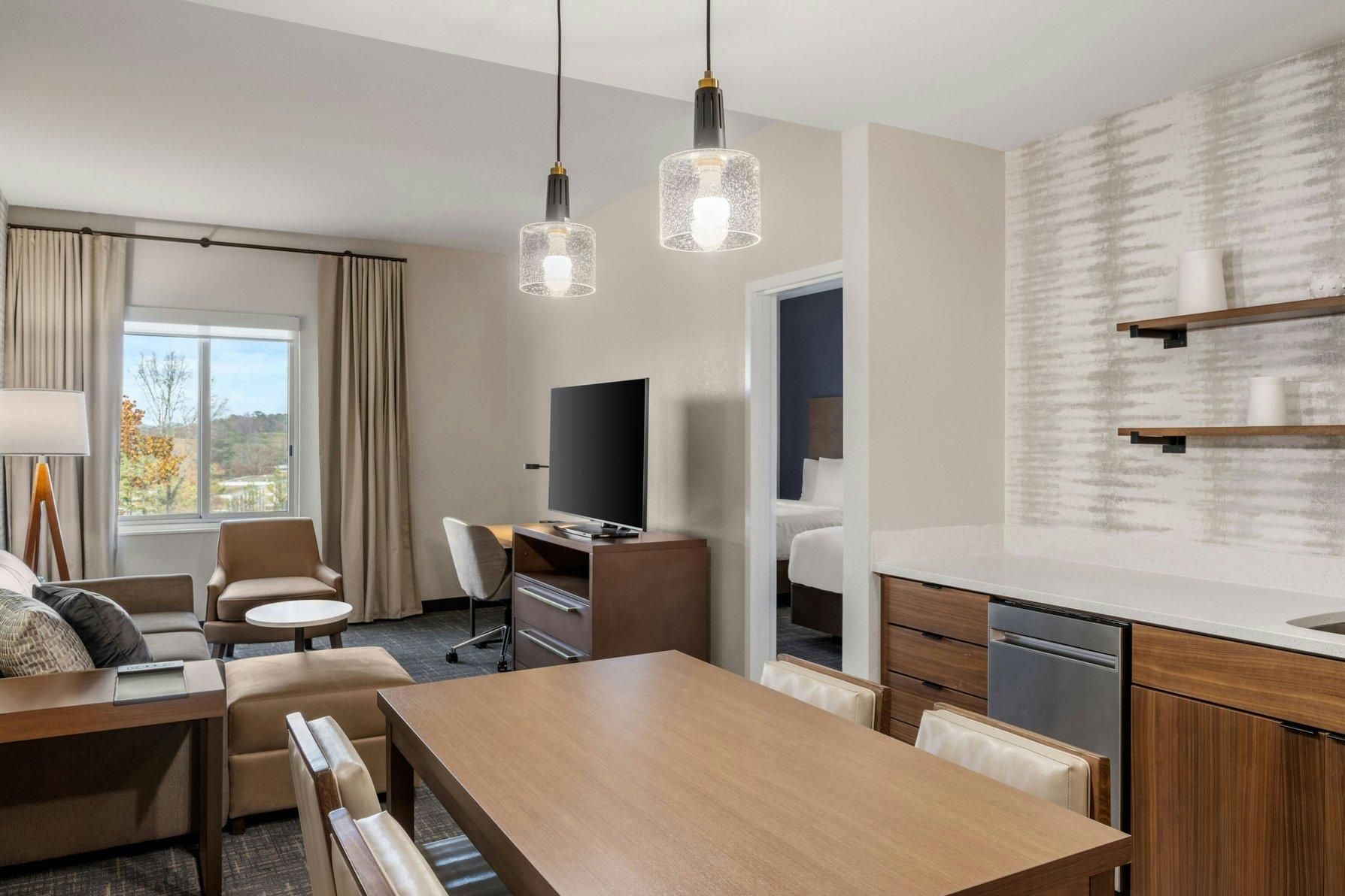 1 Bedroom Suite, 2 Queen, Sofa bed