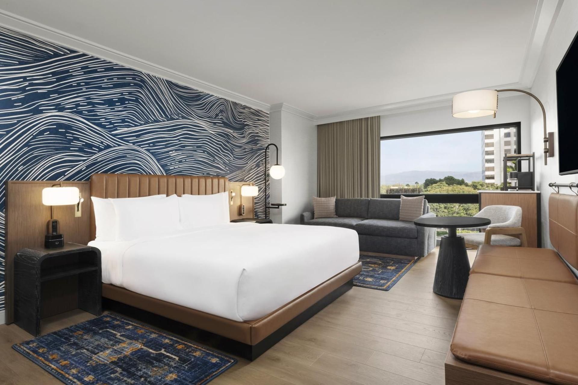 King Room with Sofa Bed - Club Access