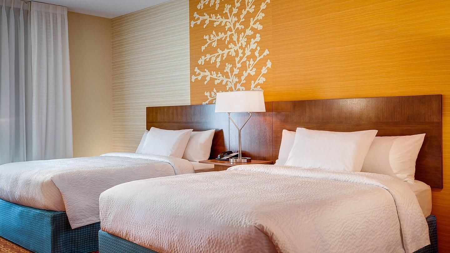2 Queen beds, Guest room, 2 Queen